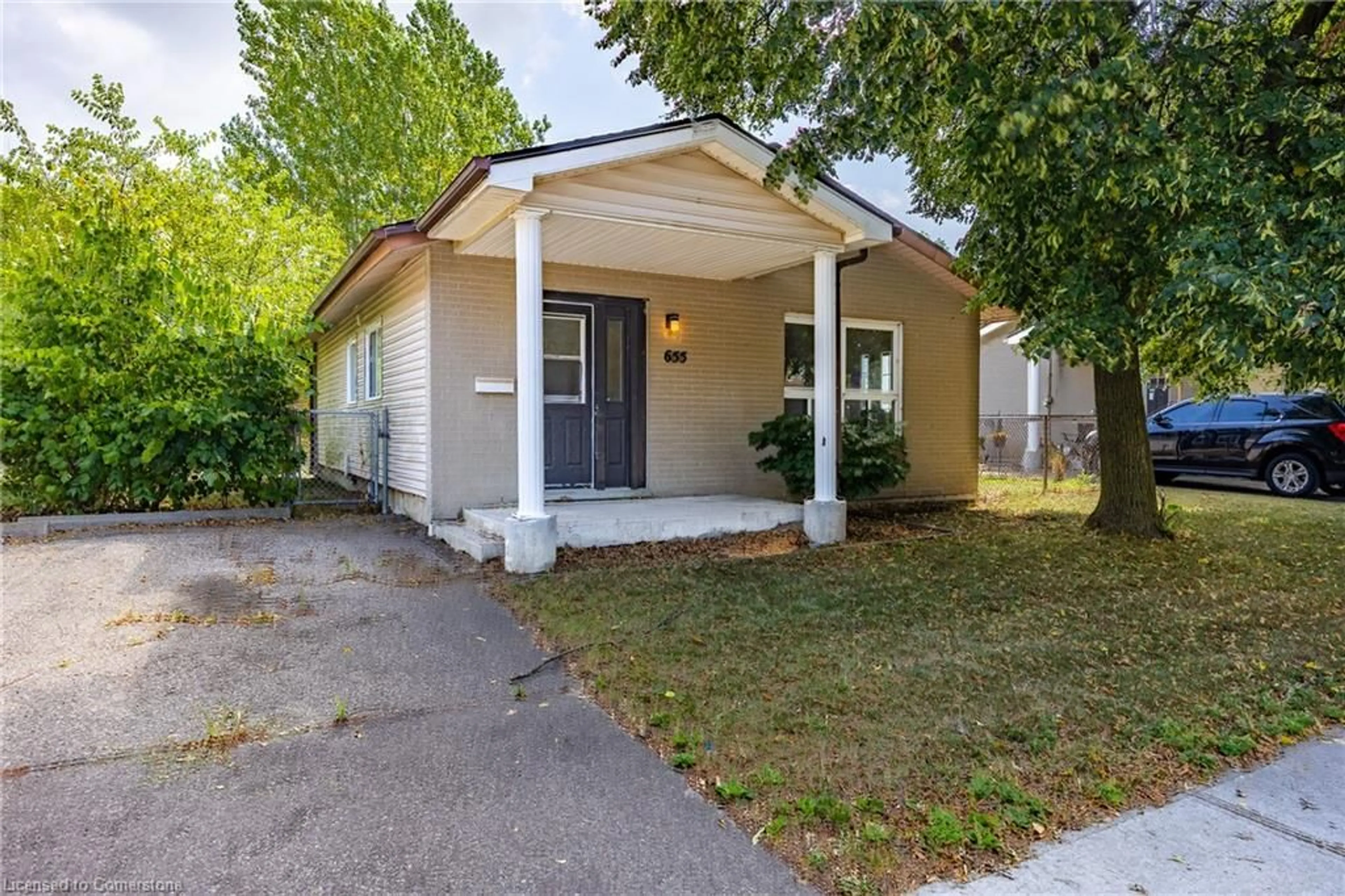 Home with vinyl exterior material, street for 655 Gibralter St, Delhi Ontario N4B 2H6