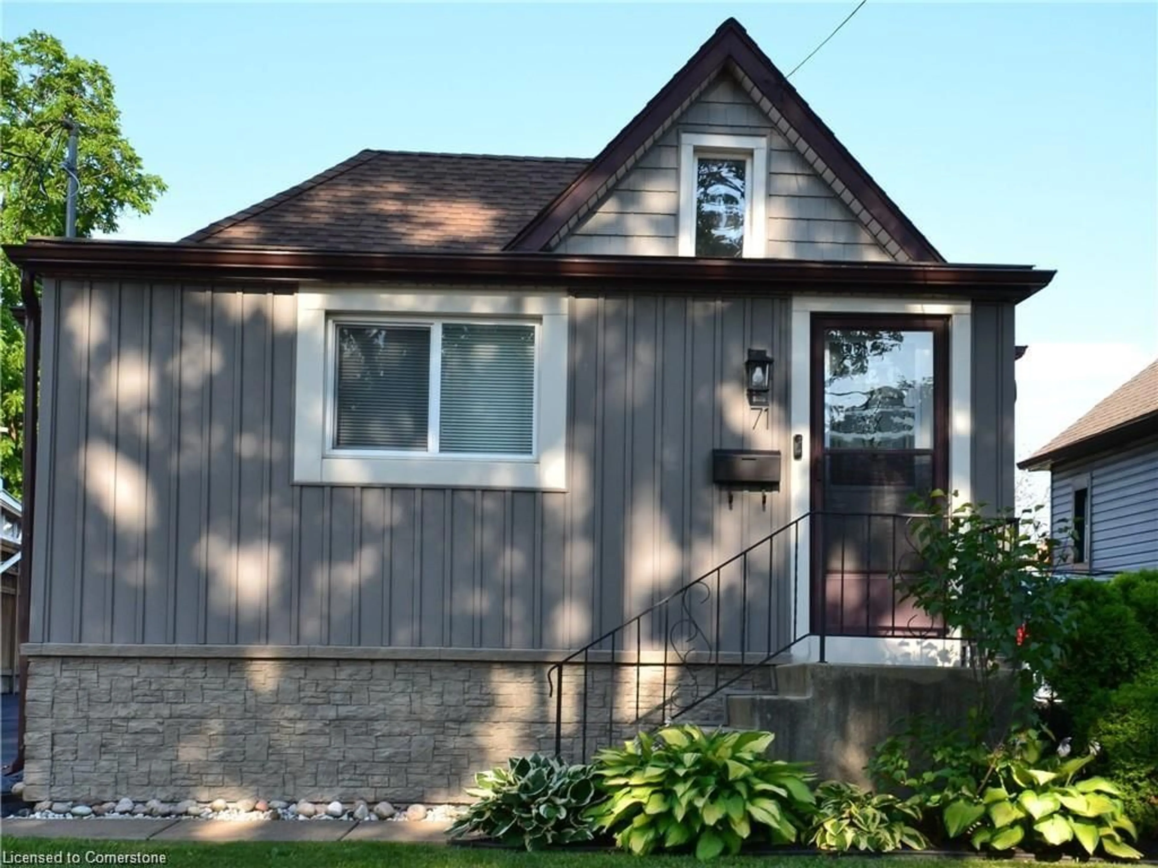 Home with vinyl exterior material, street for 71 Deere St, Welland Ontario L3B 2L7