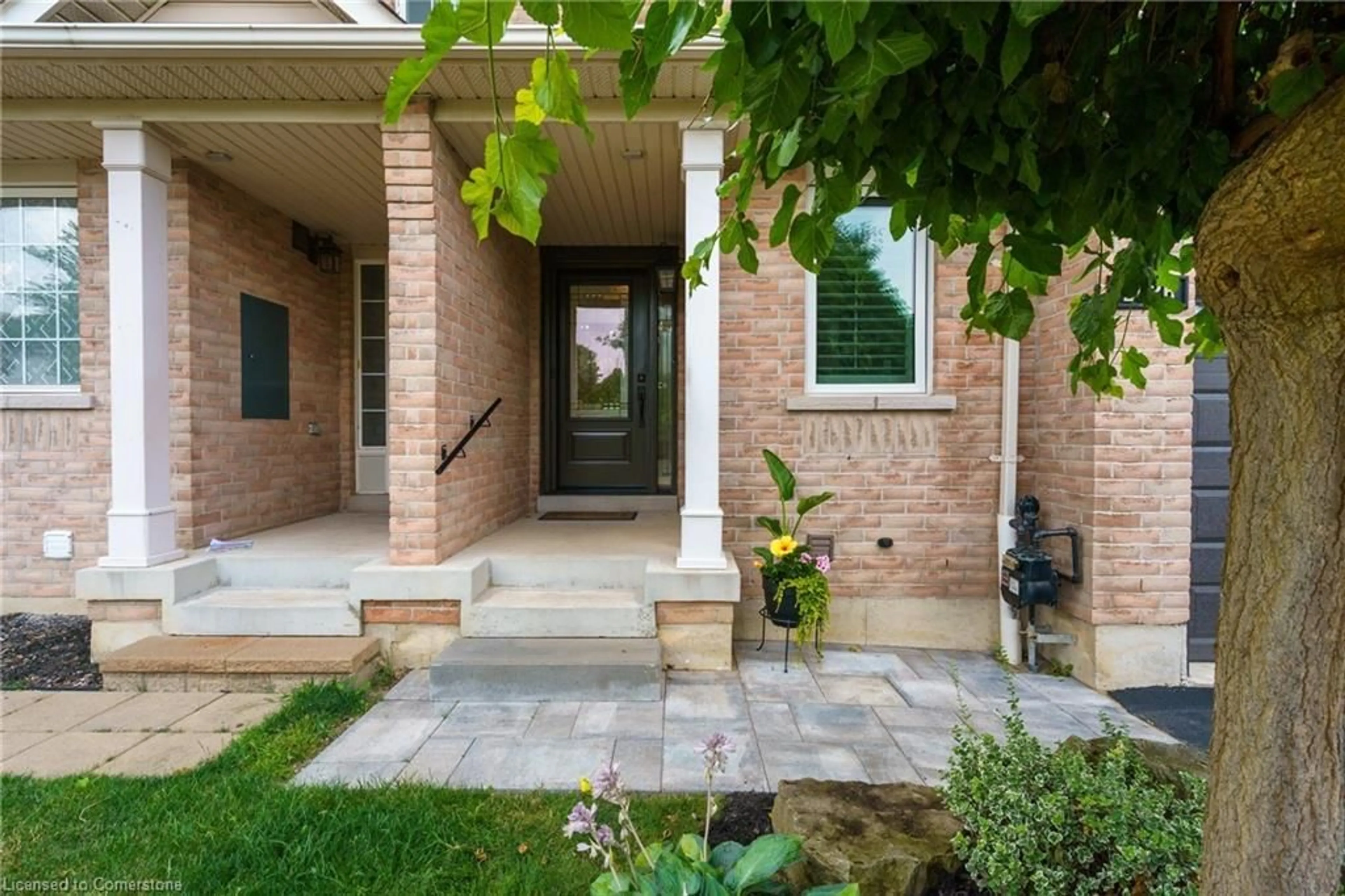 Home with brick exterior material, street for 2626 Armour Cres, Burlington Ontario L7M 5B1