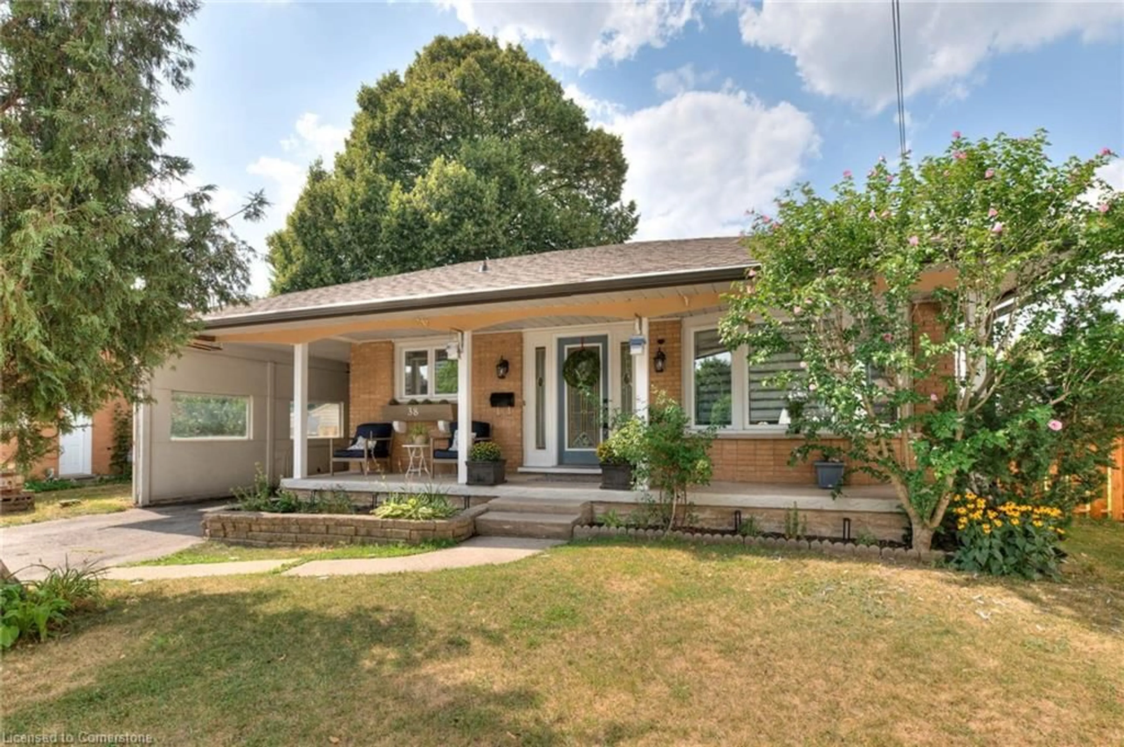 Home with brick exterior material, street for 38 Fairlawn Rd, Kitchener Ontario N2C 1X9