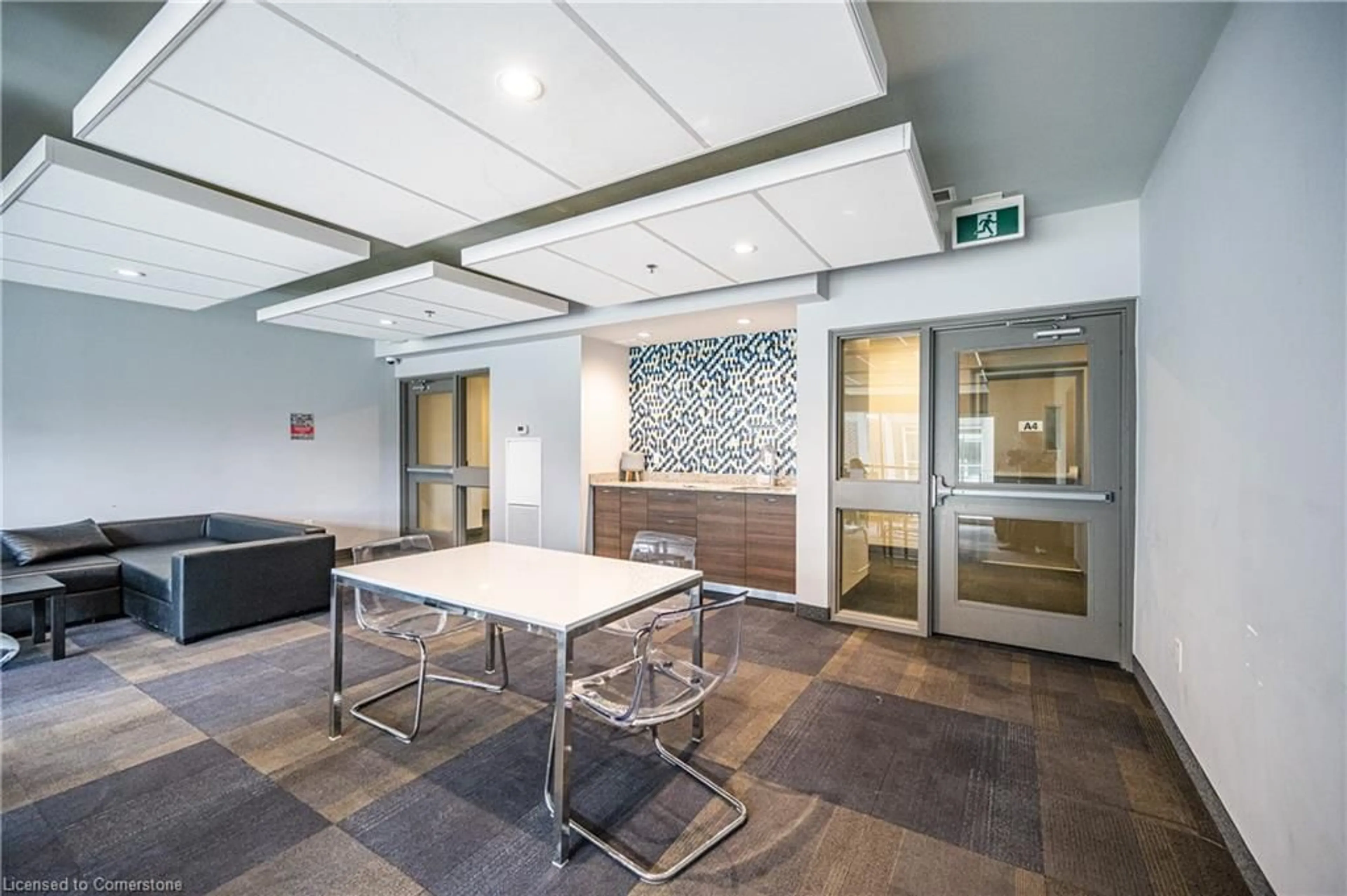 Indoor foyer for 318 Spruce St #1106, Waterloo Ontario N2L 3M7