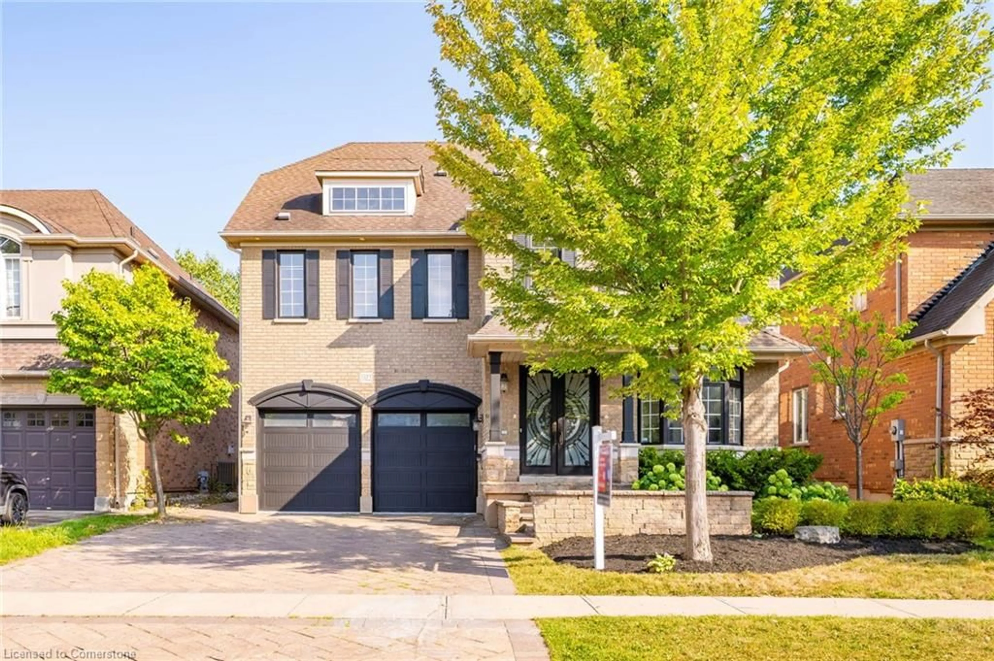 Home with brick exterior material, street for 3322 Fox Run Cir, Oakville Ontario L6L 6W4