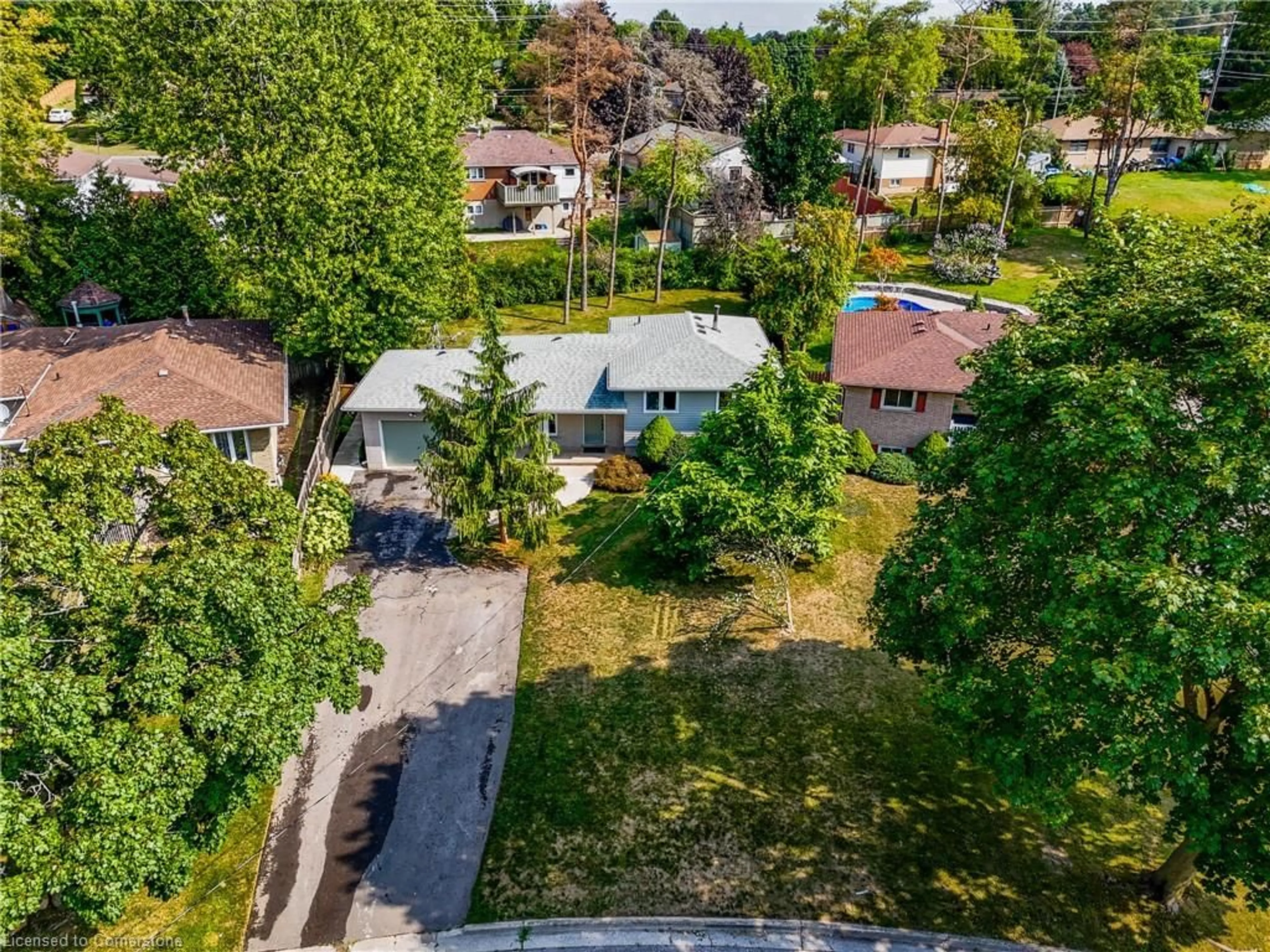 A pic from outside/outdoor area/front of a property/back of a property/a pic from drone, street for 30 Ashton Dr, Simcoe Ontario N3Y 2S4