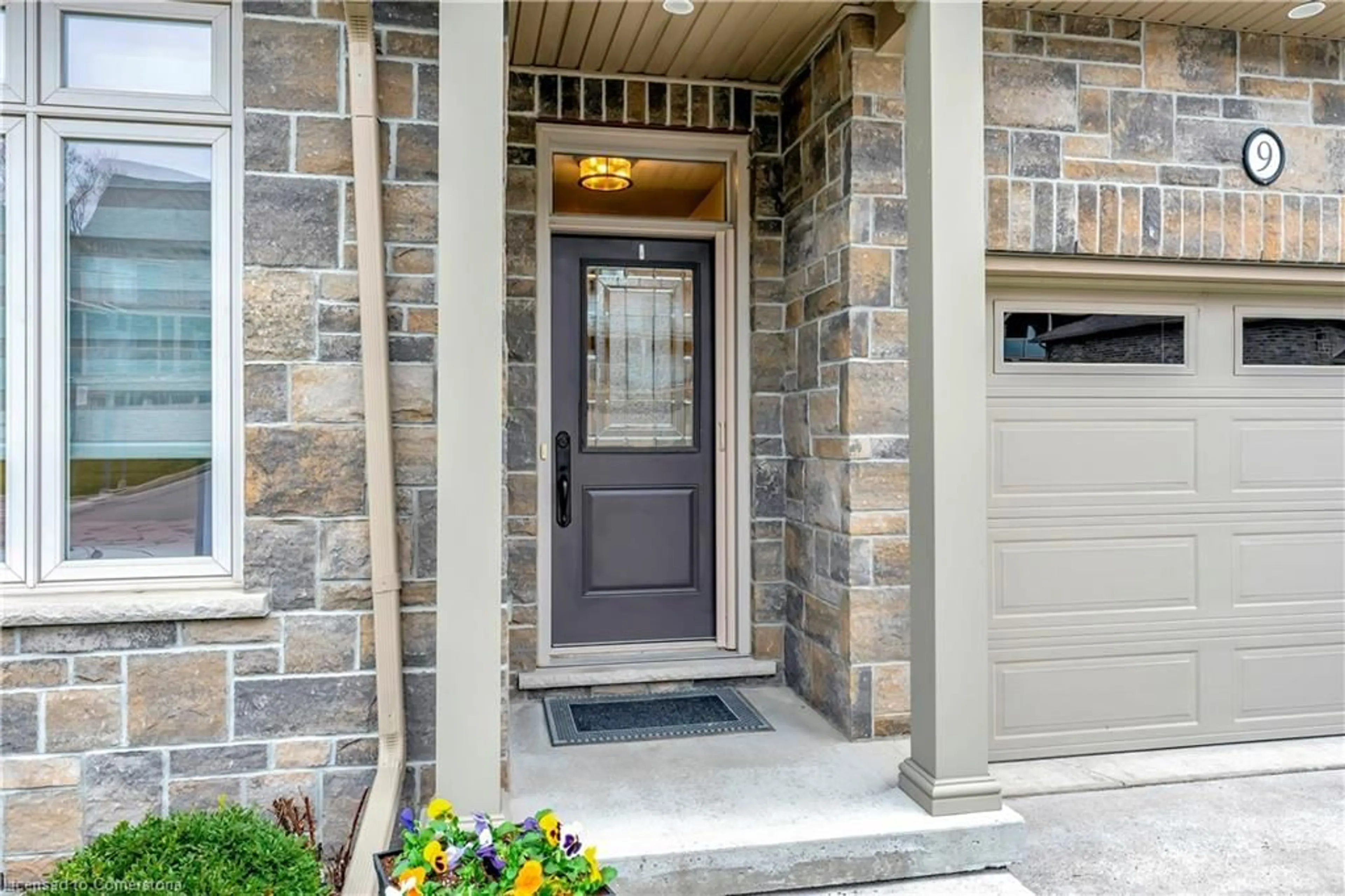Indoor entryway for 5 Old Hamilton Rd #9, Port Dover Ontario N0A 1N7