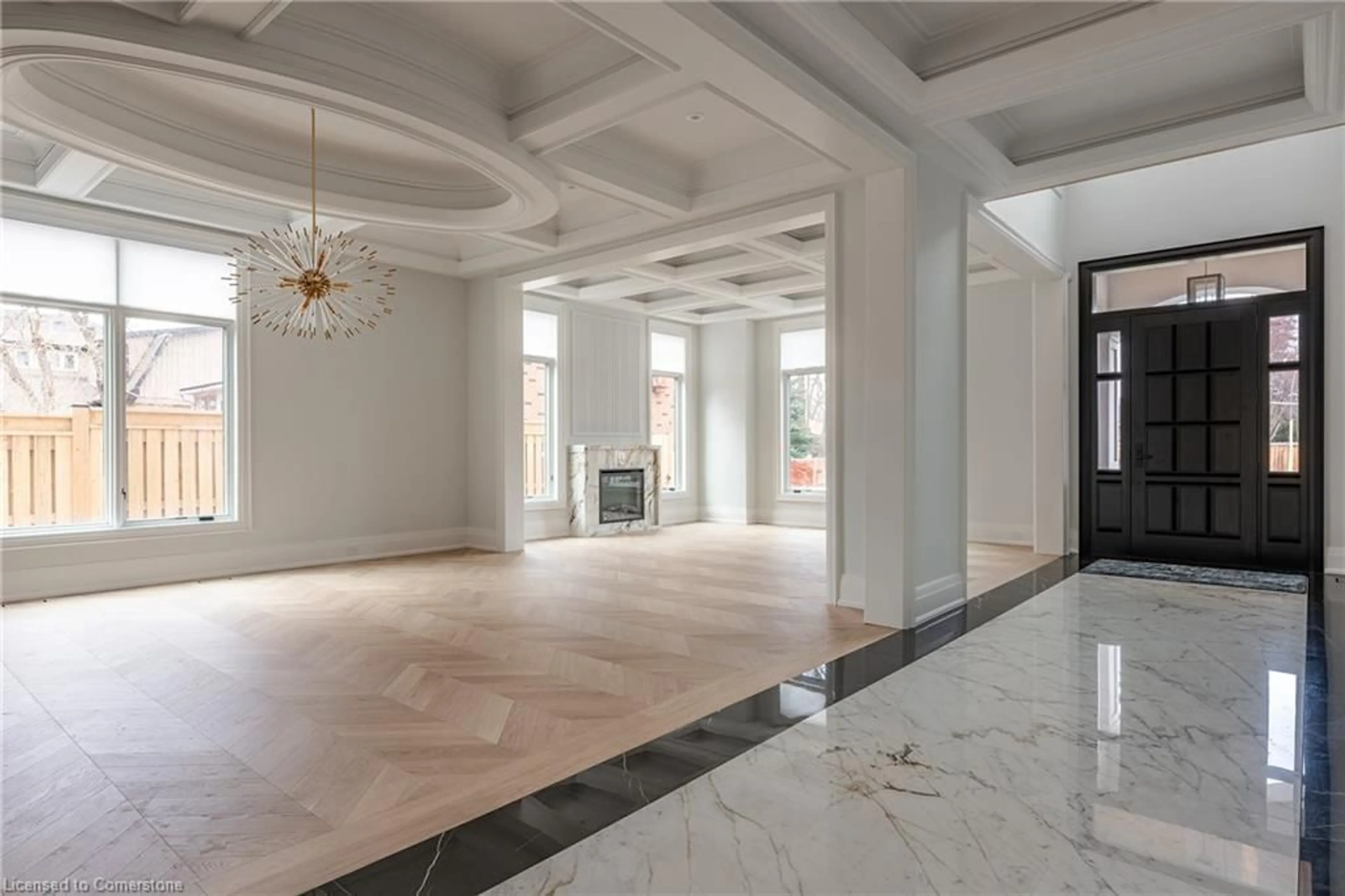 Indoor foyer for 556 Fourth Line, Oakville Ontario L6L 5A7