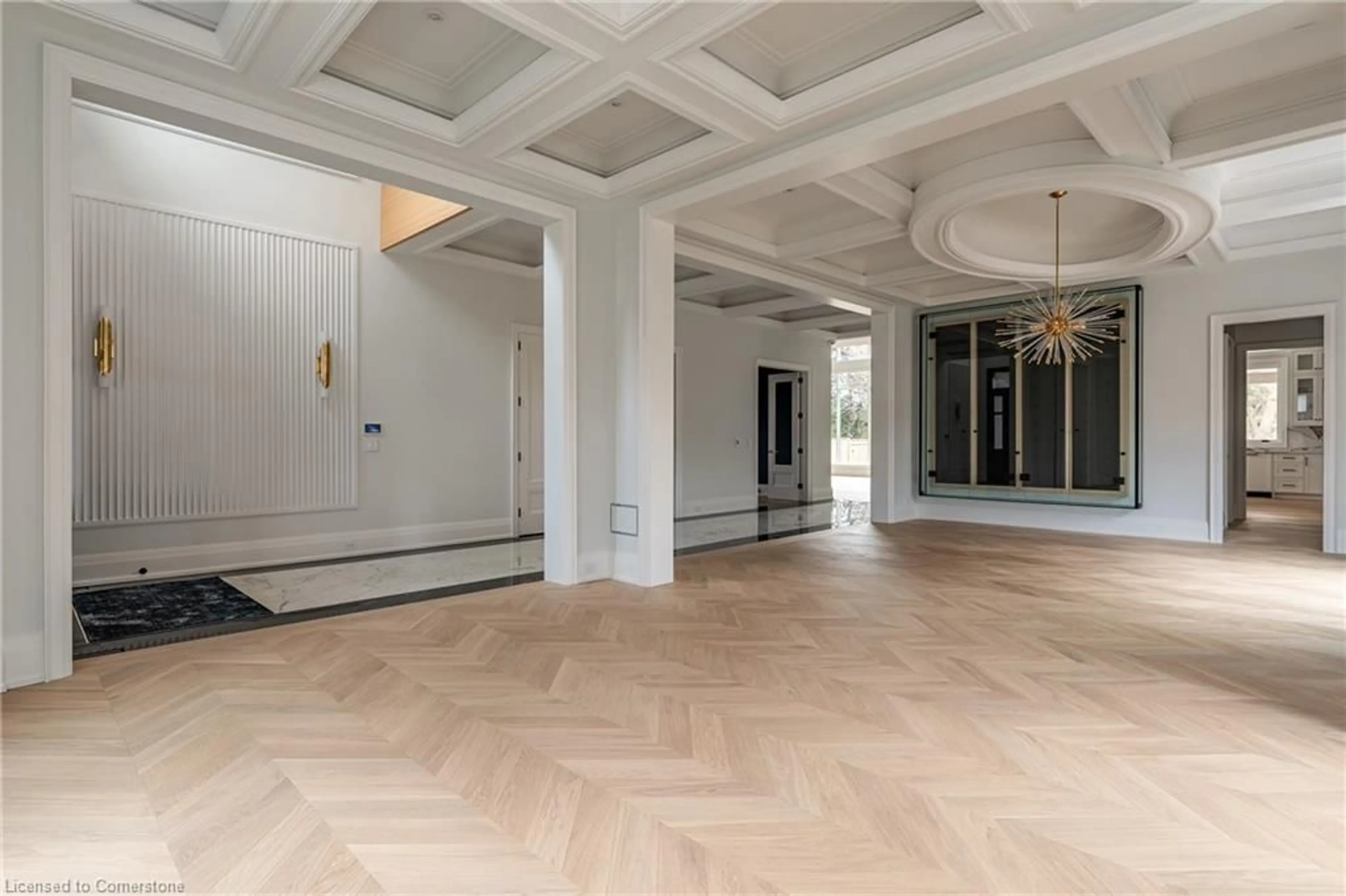 Indoor foyer for 556 Fourth Line, Oakville Ontario L6L 5A7