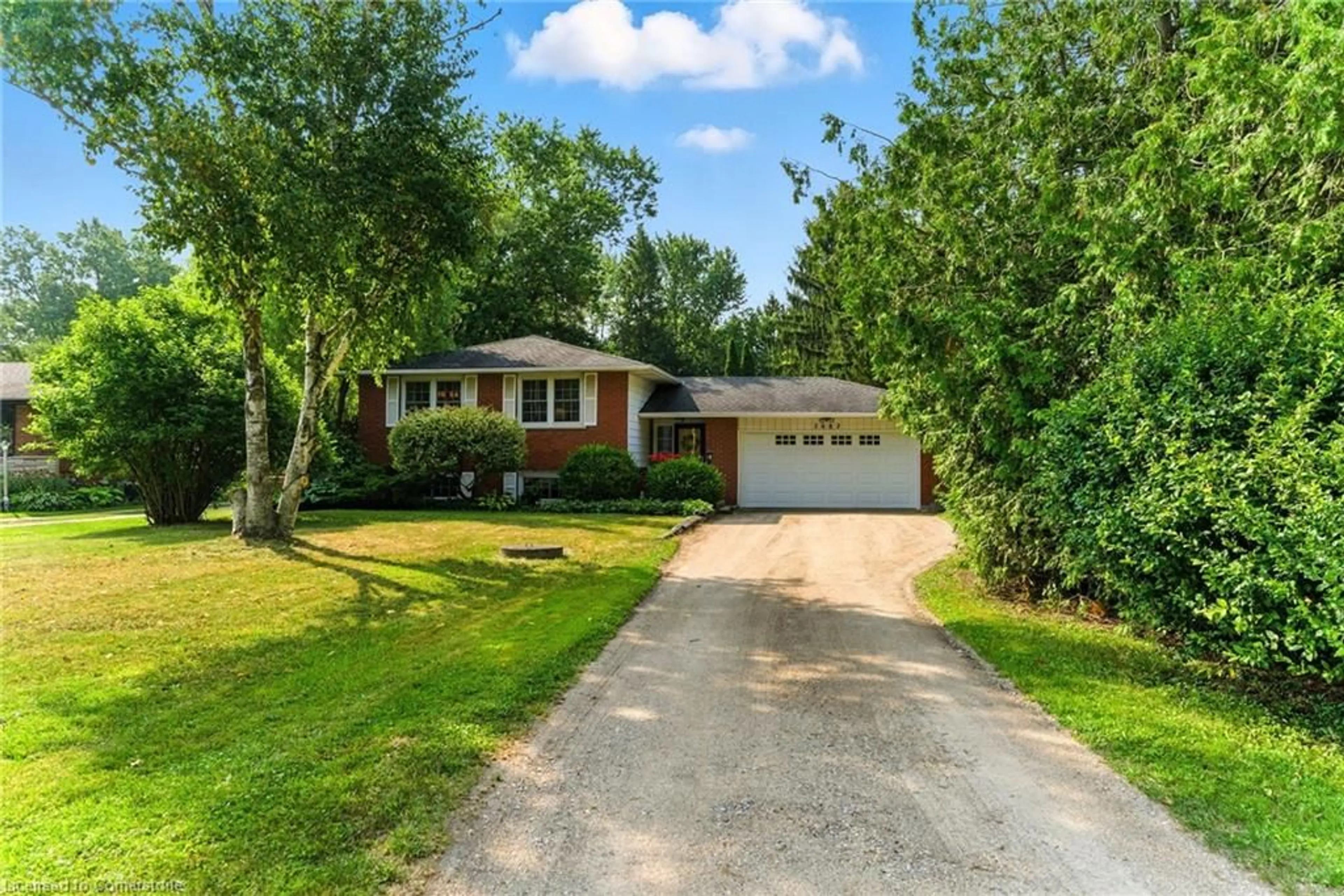A pic from outside/outdoor area/front of a property/back of a property/a pic from drone, street for 2682 Jerseyville Rd, Ancaster Ontario L0R 1R0