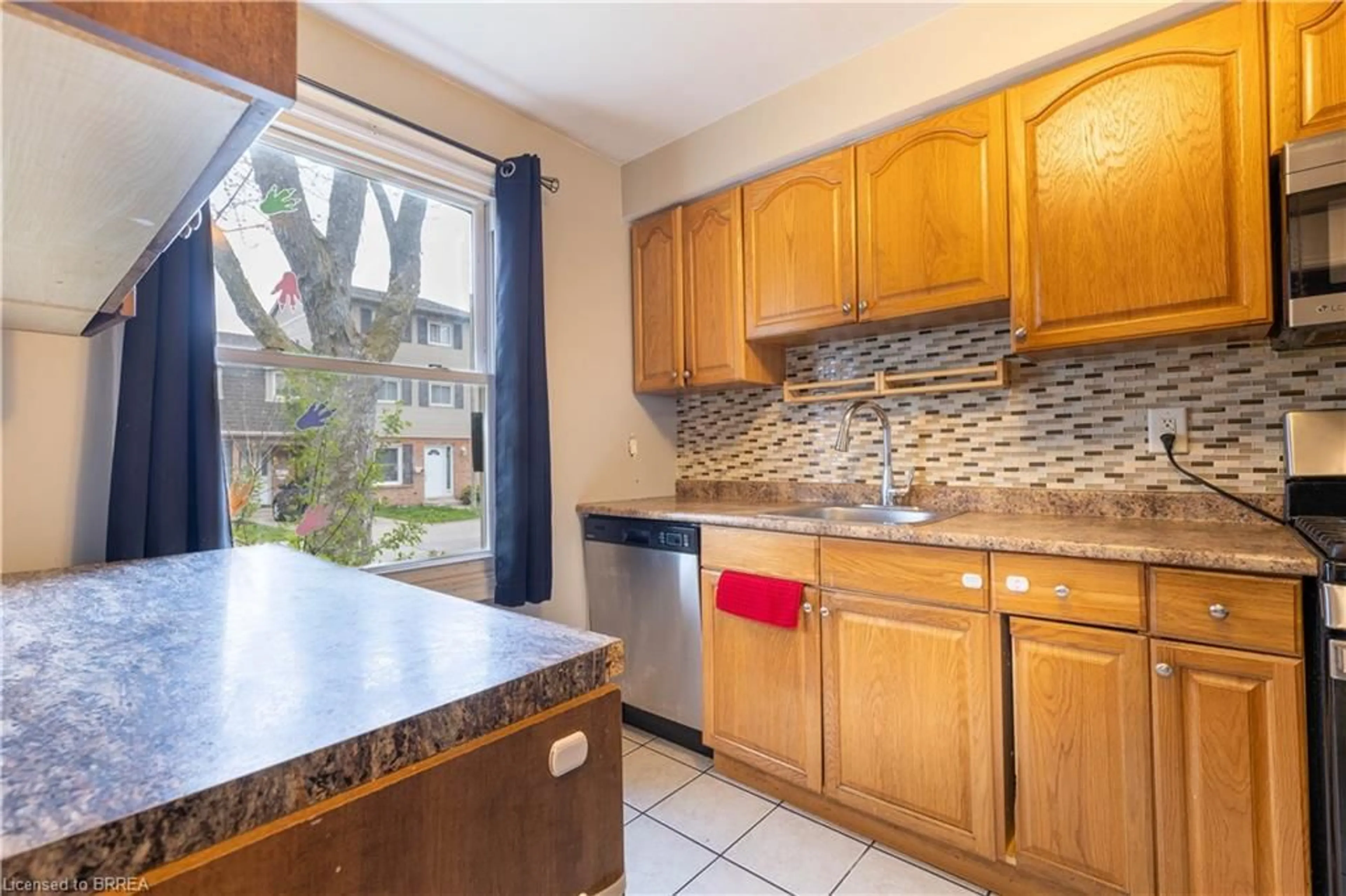 Standard kitchen, unknown for 500 Grey St #500J, Brantford Ontario N3S 7L4