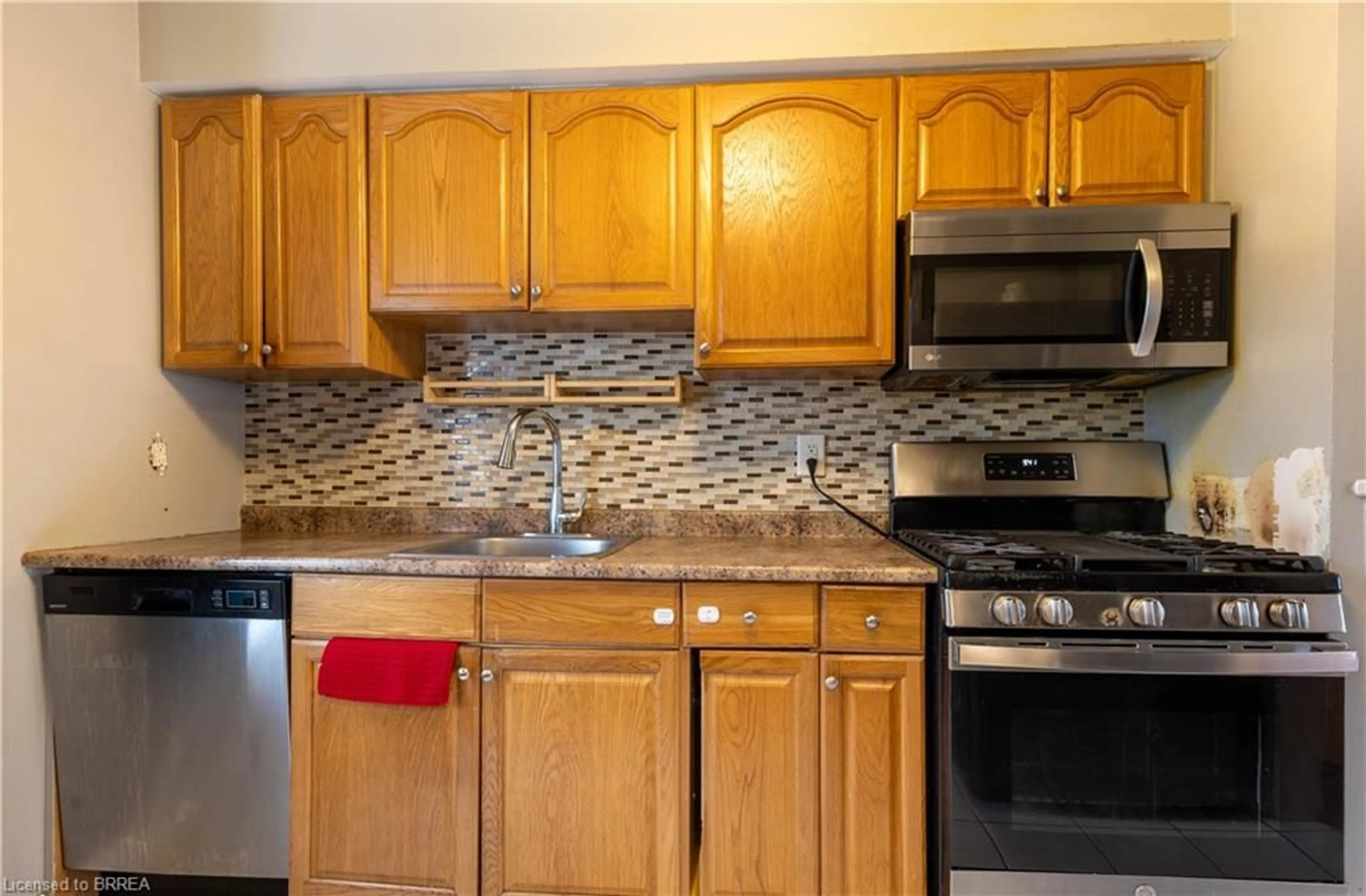 Standard kitchen, unknown for 500 Grey St #500J, Brantford Ontario N3S 7L4