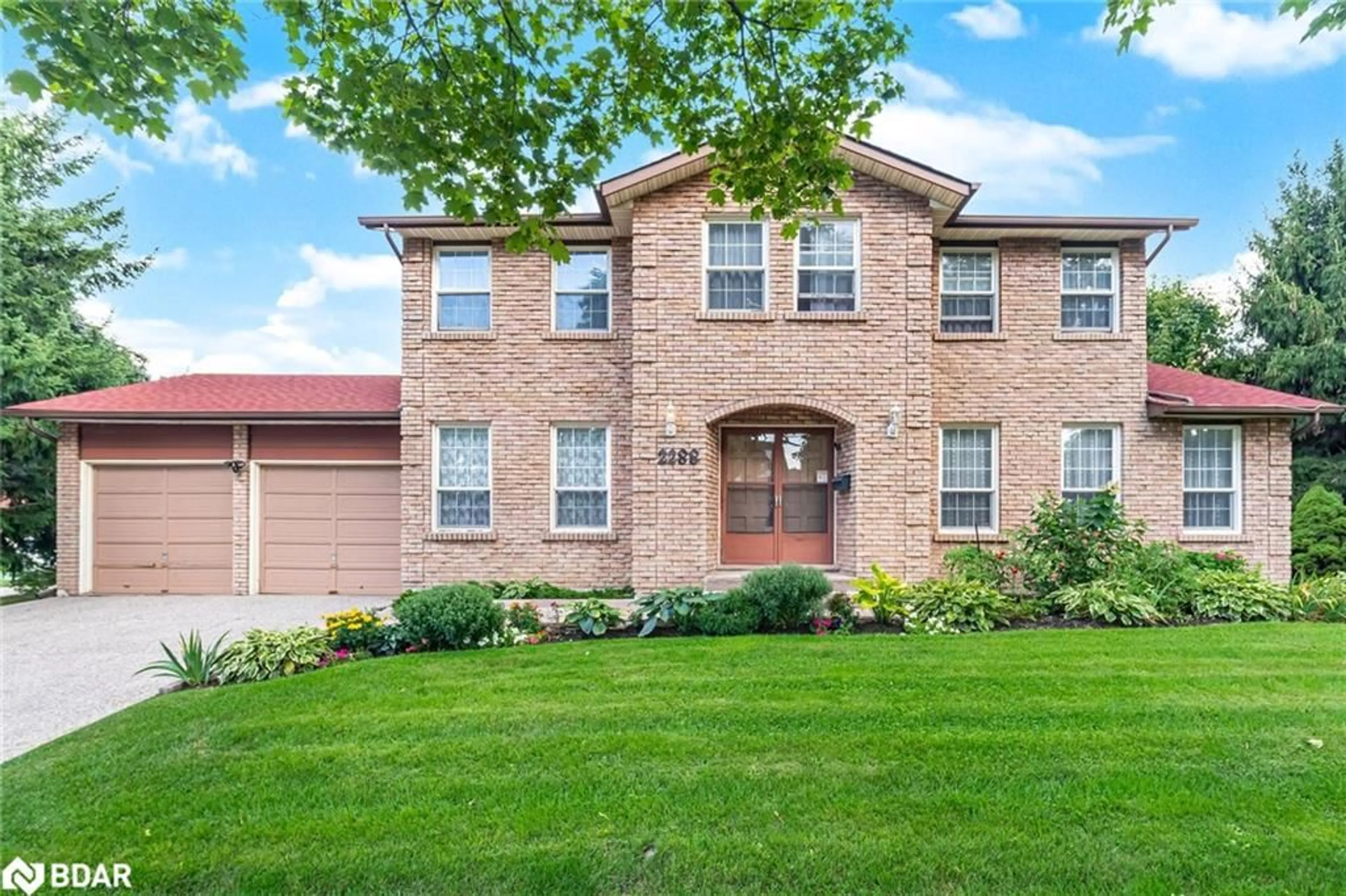 Home with brick exterior material, street for 2288 Log Wood Crt, Mississauga Ontario L5C 3C5