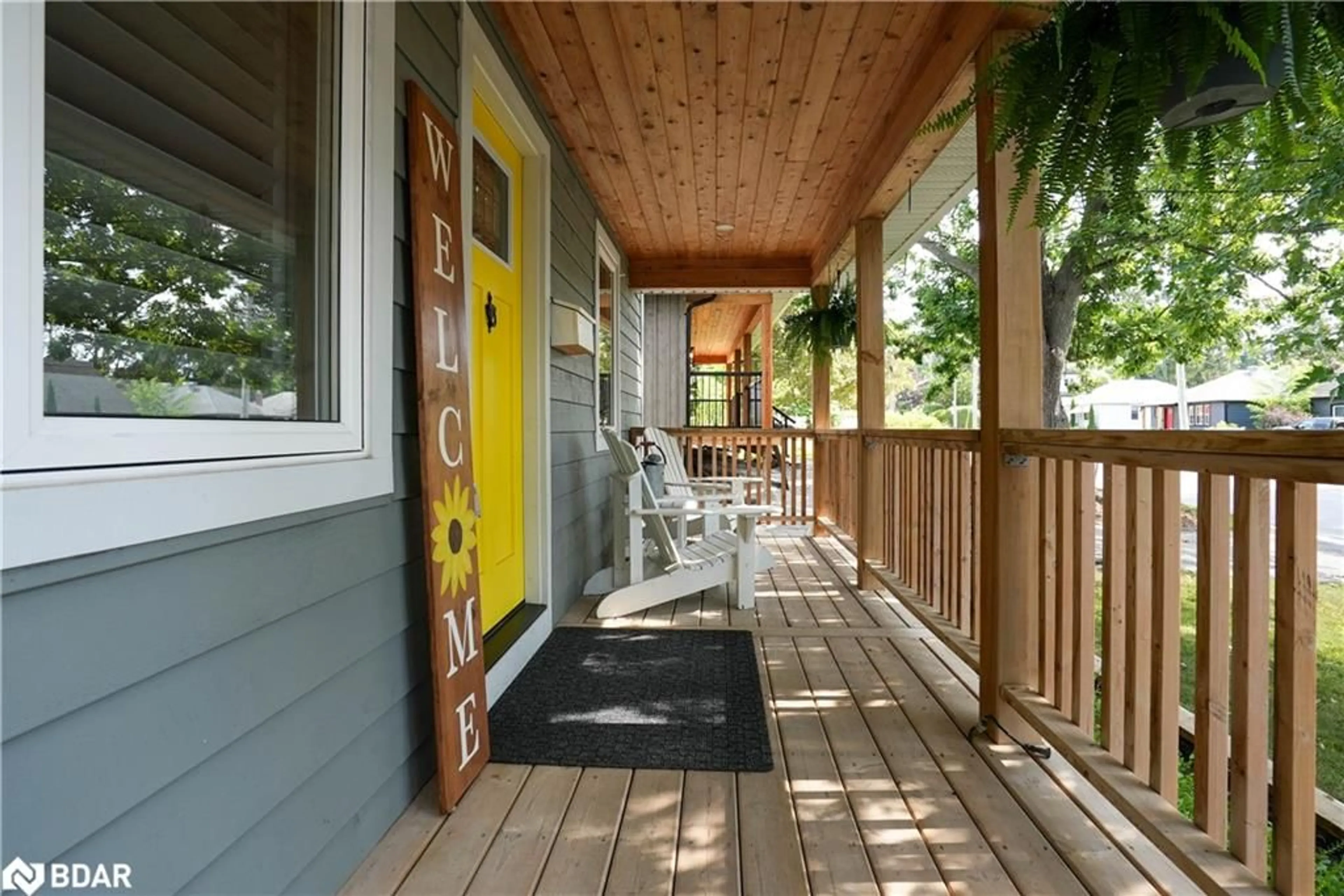 Patio, street for 125 Dundonald St, Barrie Ontario L4M 3T7