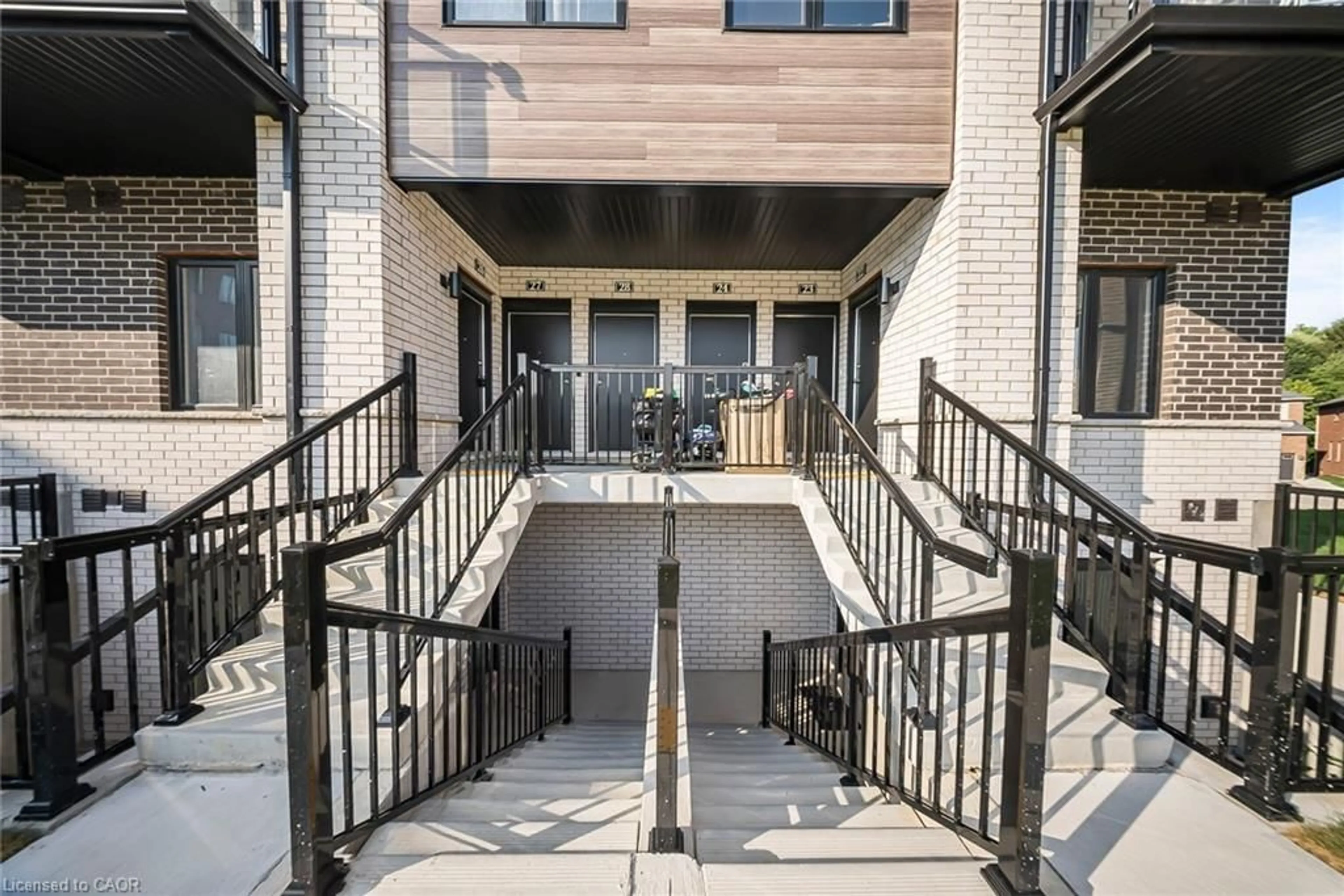 Unknown for 10 South Creek Dr #25, Kitchener Ontario N2R 1N3