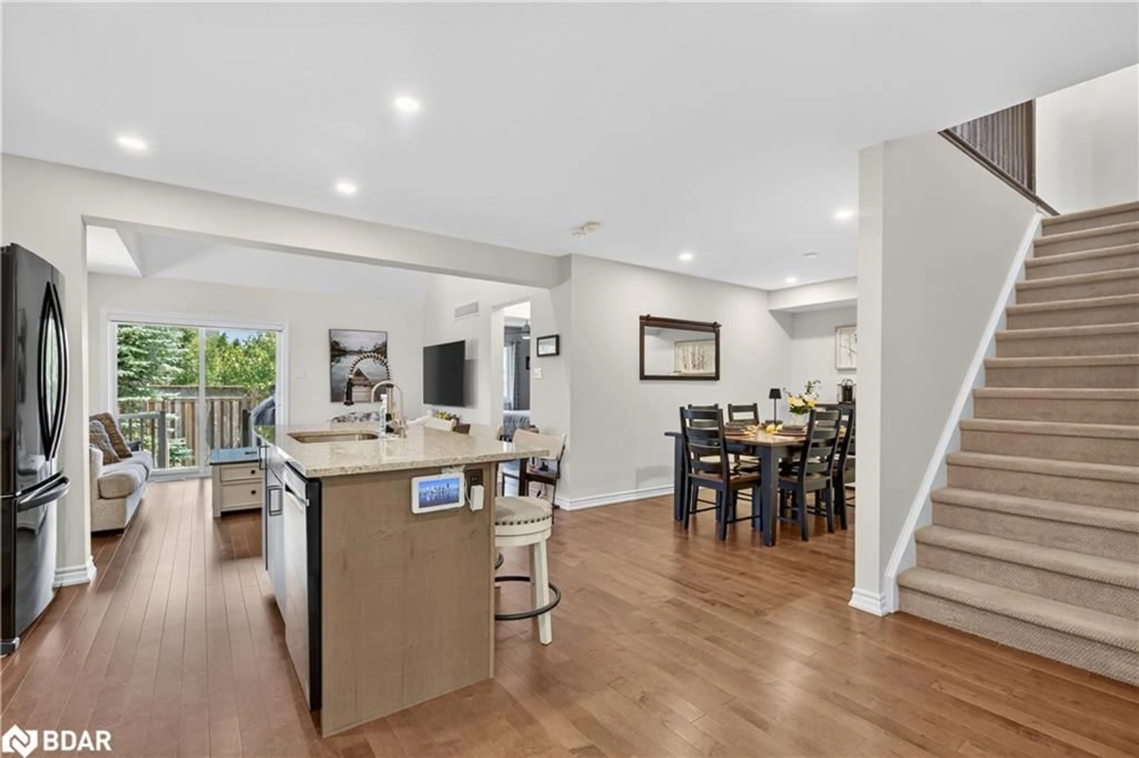 Open concept kitchen, unknown for 24 Westminster Cres, Fergus Ontario N1M 1Y8