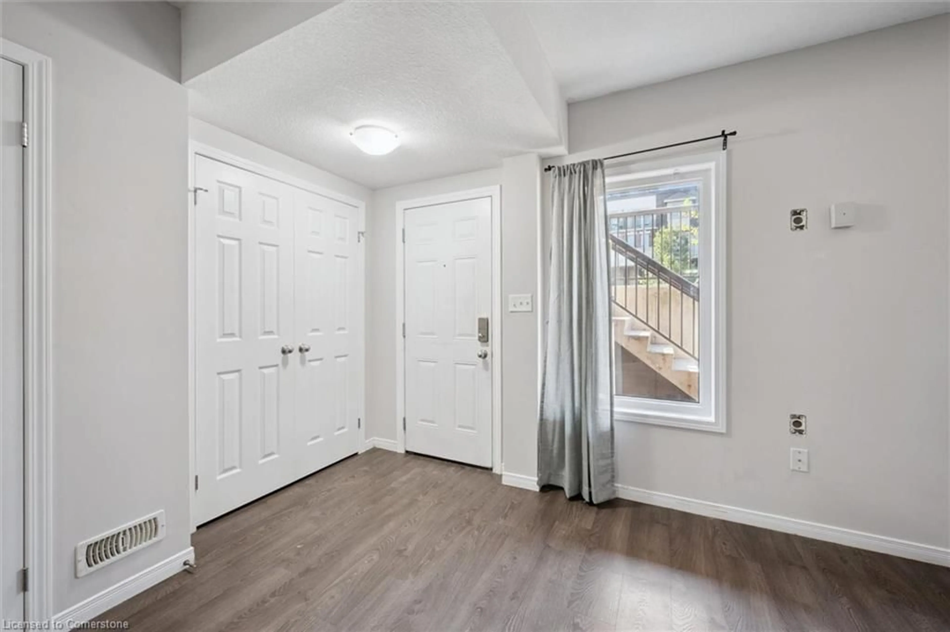 Indoor entryway for 236 Rachel Cres #G, Kitchener Ontario N2R 0E1