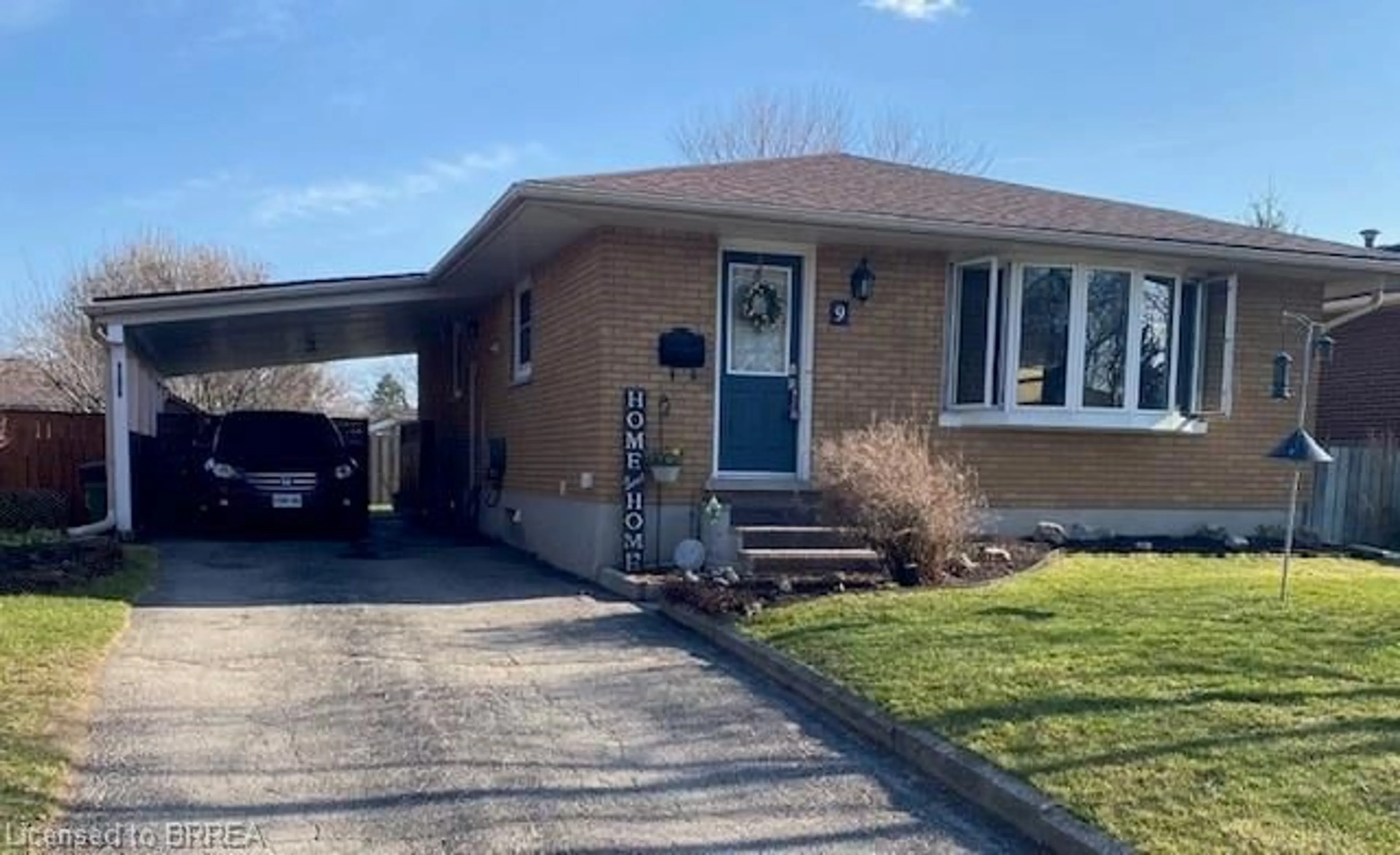 Home with brick exterior material, street for 9 Blueridge Cres, Brantford Ontario N3R 5E6