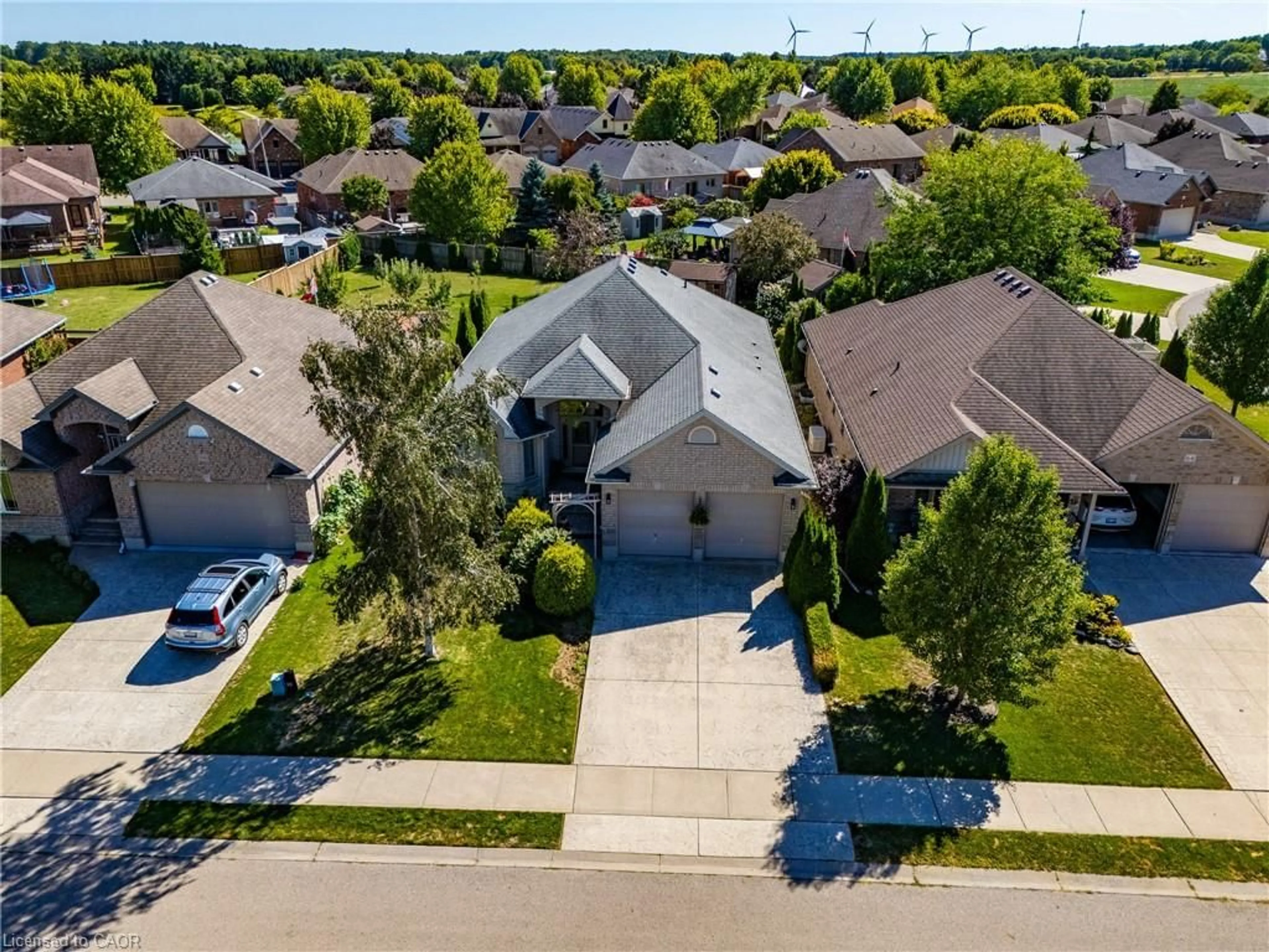 A pic from outside/outdoor area/front of a property/back of a property/a pic from drone, street for 60 Willowdale Cres, Port Dover Ontario N0A 1N5