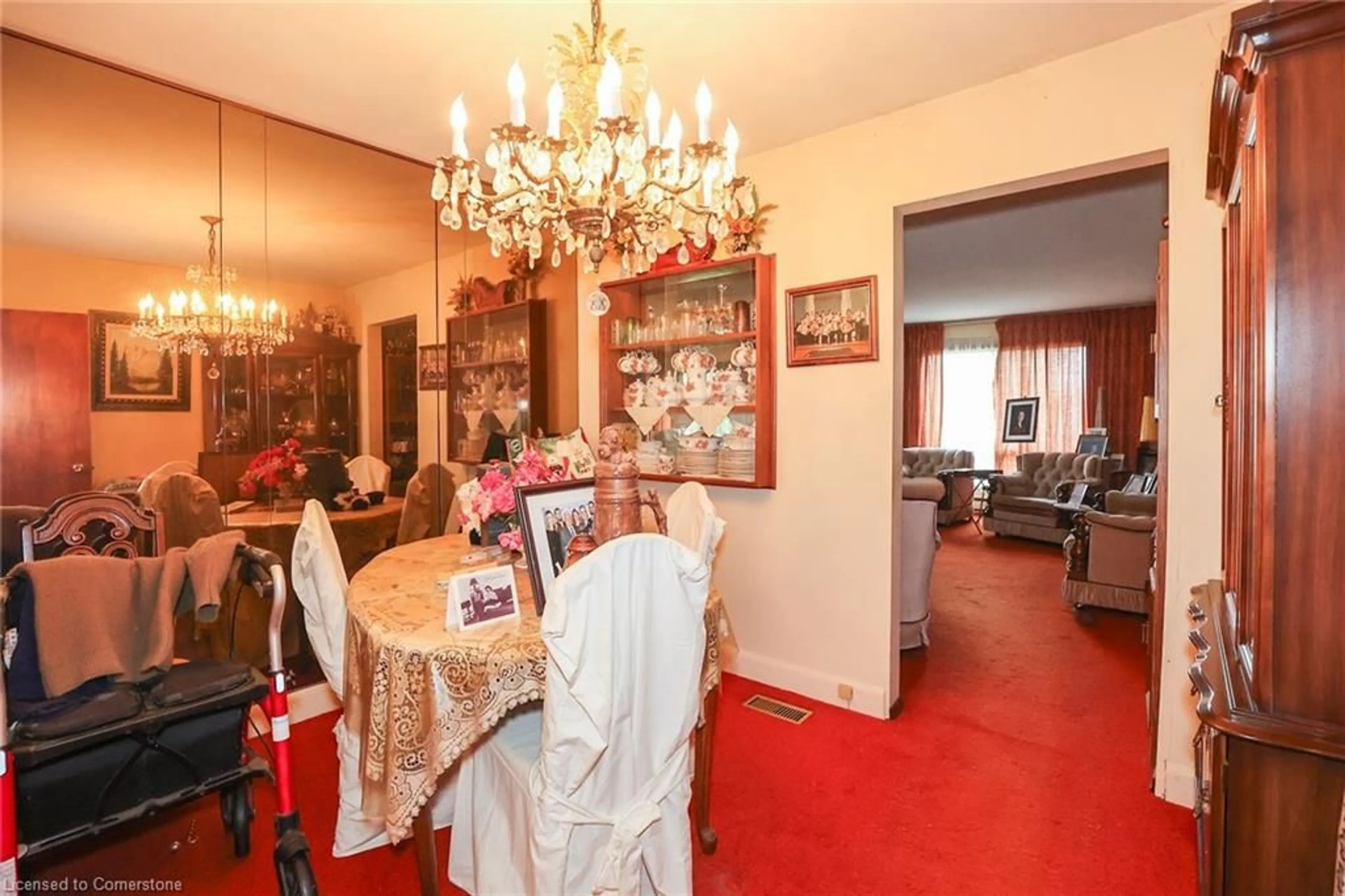 Dining room, unknown for 1033 North Service Rd, Stoney Creek Ontario L8E 5C8