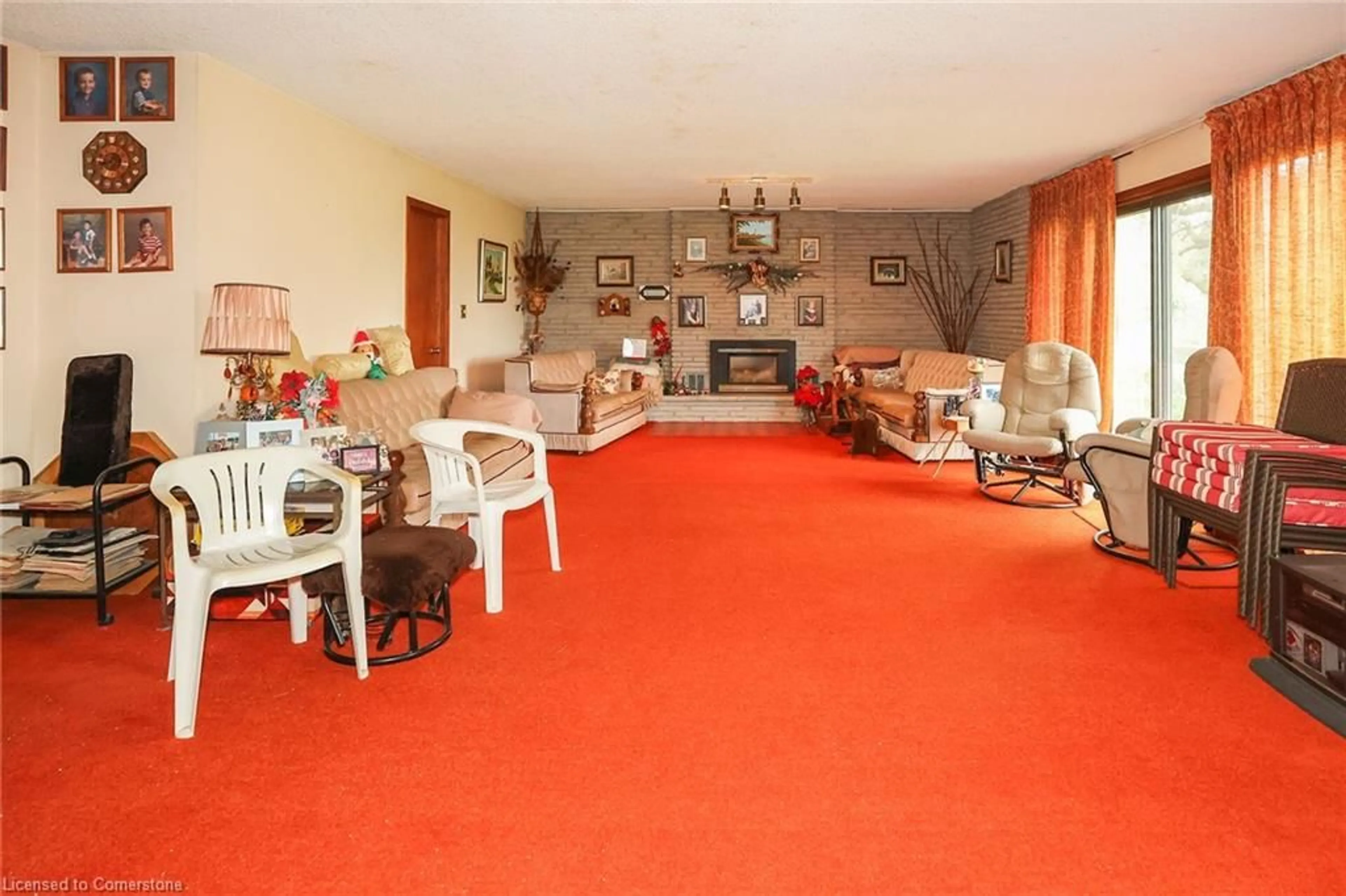 A pic of a room for 1033 North Service Rd, Stoney Creek Ontario L8E 5C8