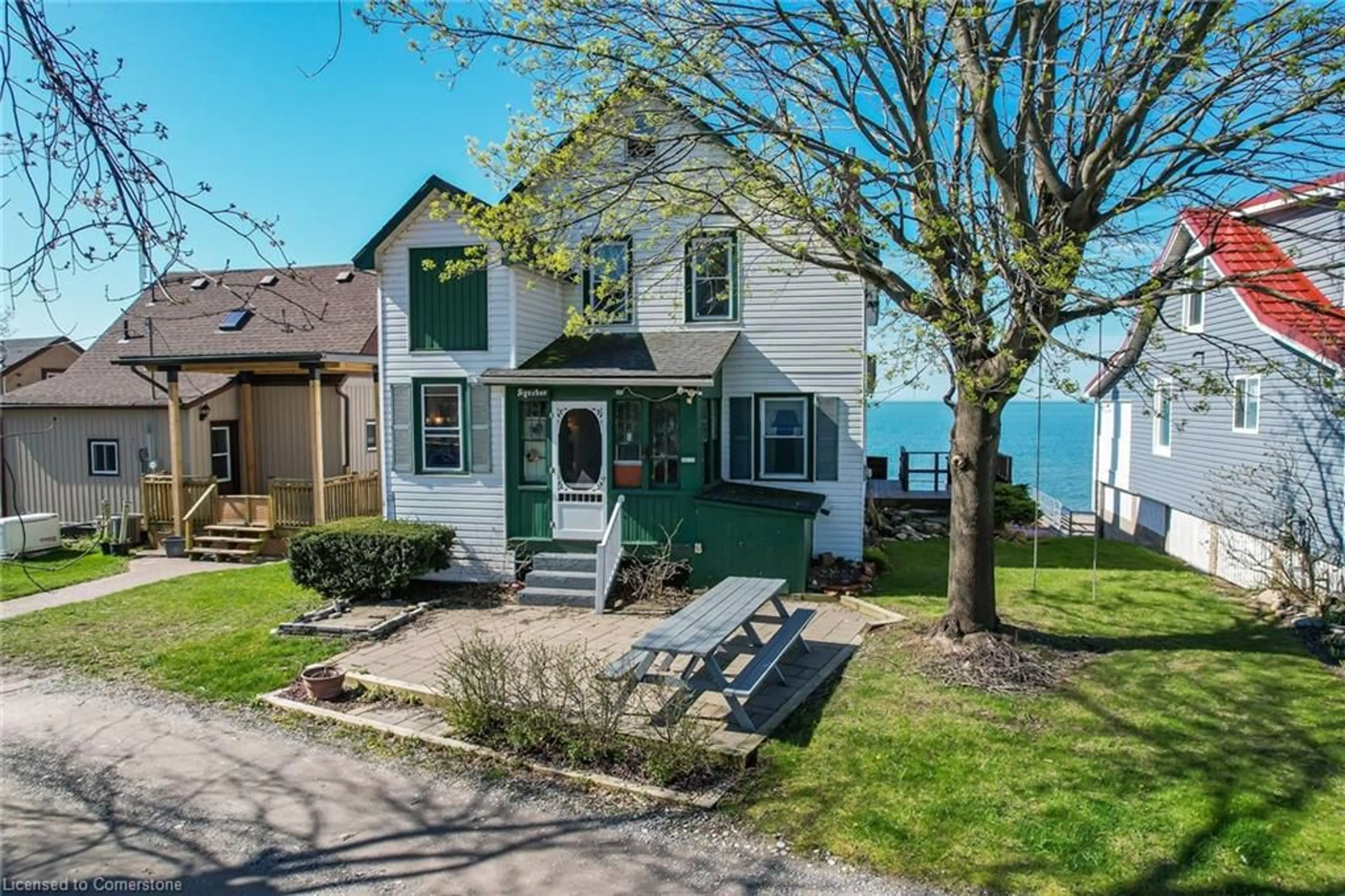 Home with vinyl exterior material, street for 11611 Beach Rd, Wainfleet Ontario L0S 1V0