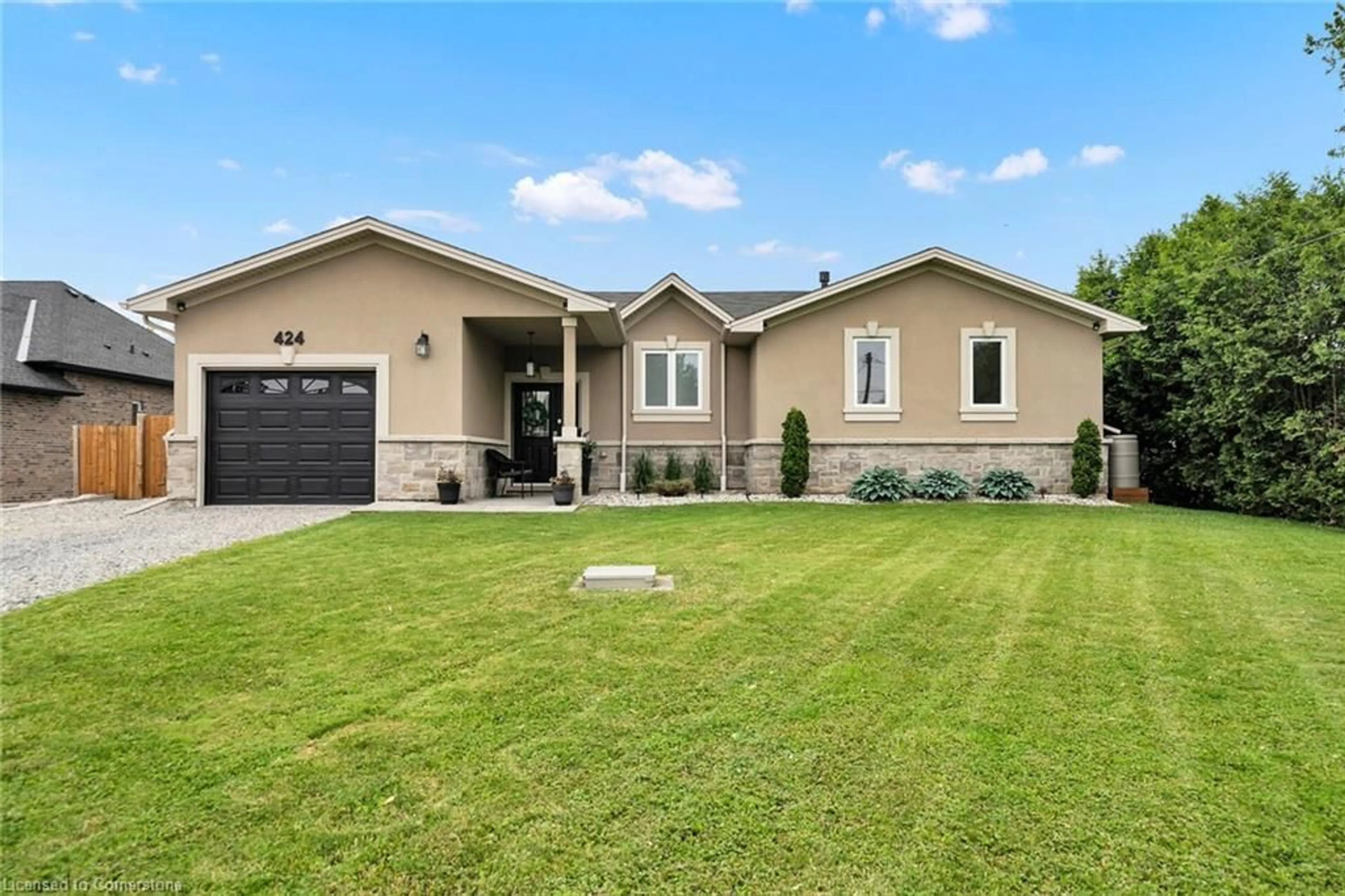 Home with brick exterior material, street for 424 Second Rd, Stoney Creek Ontario L8J 2X9