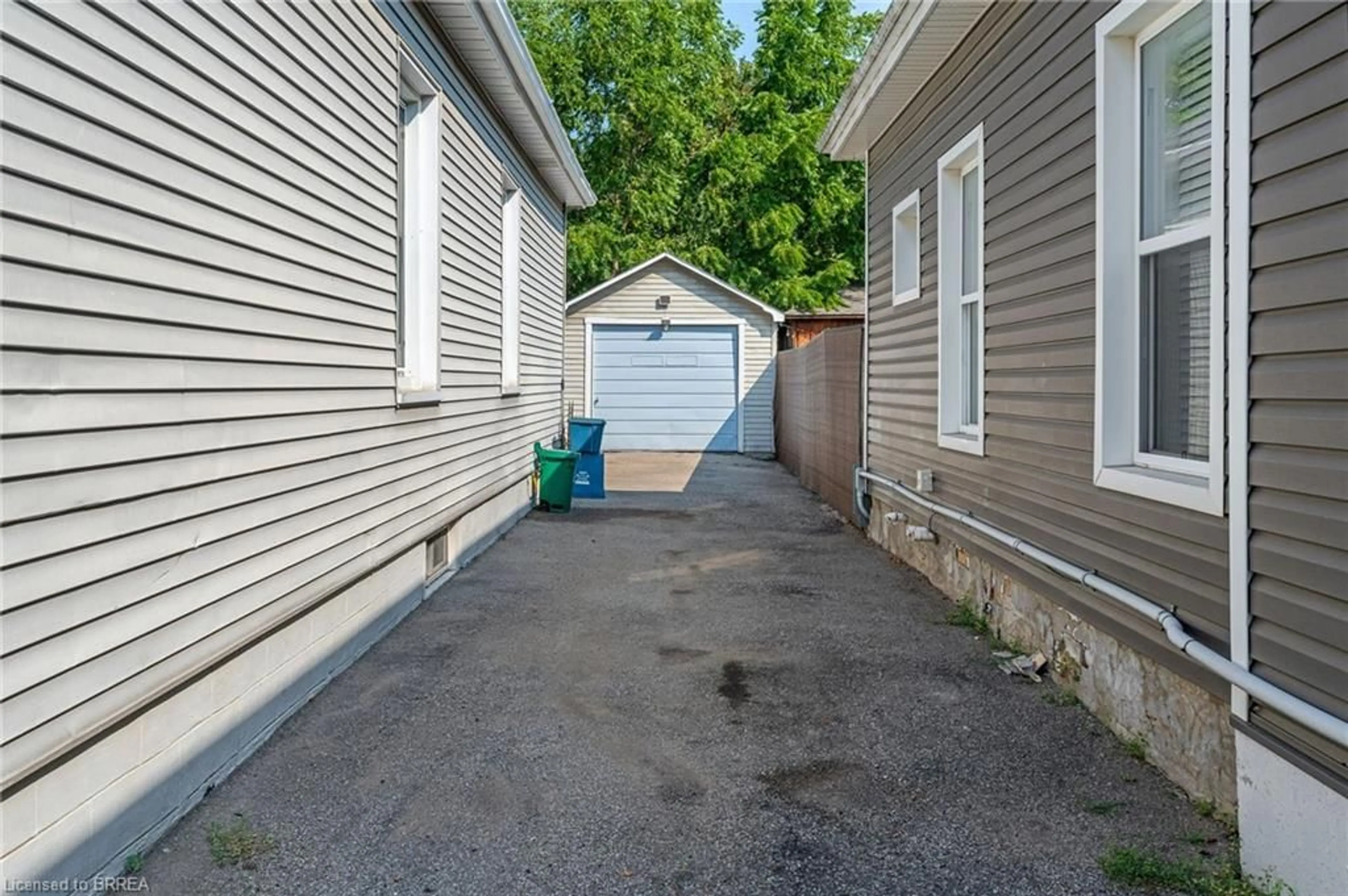 Unknown for 84 Brighton Ave, Brantford Ontario N3S 1W2