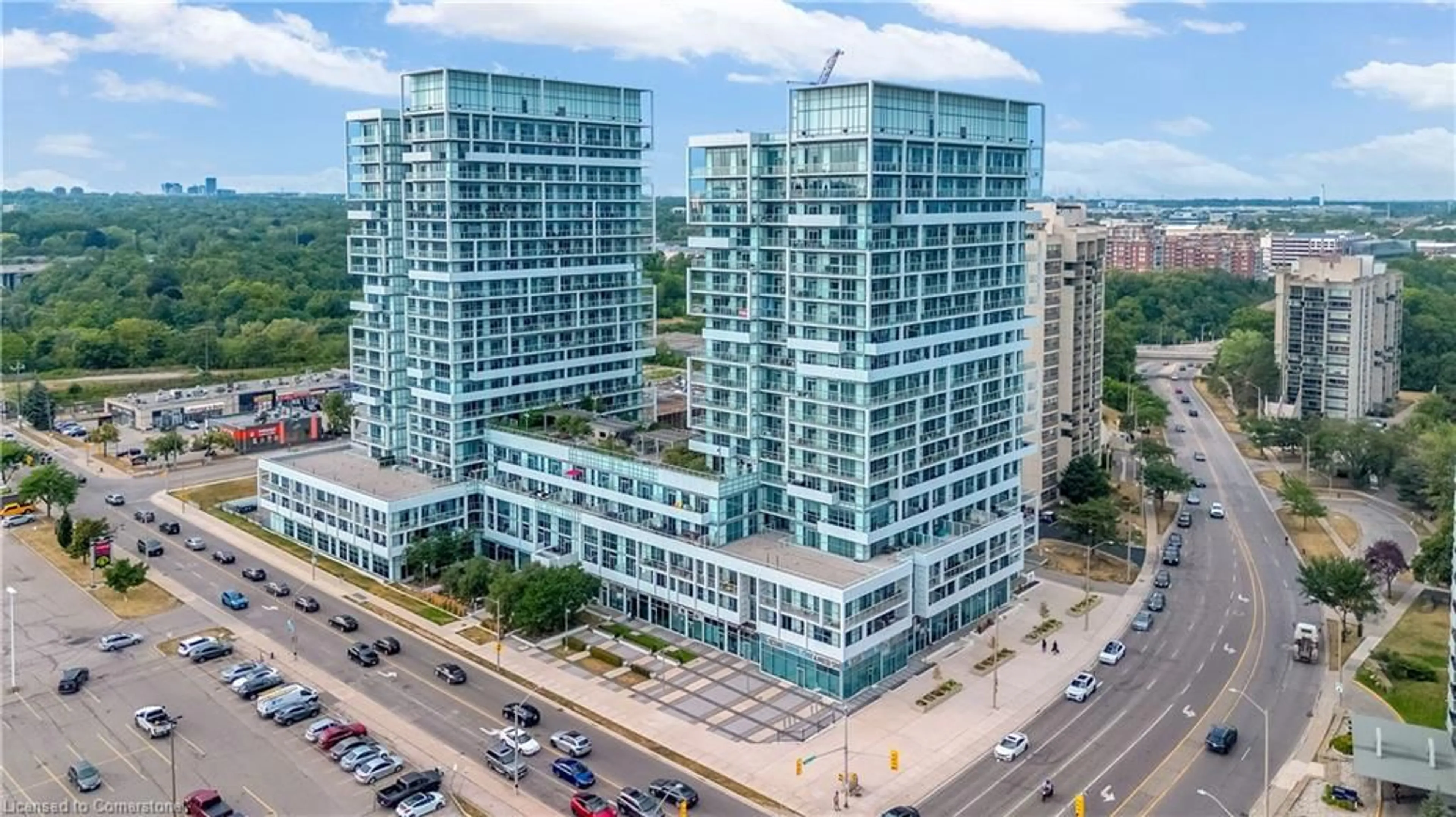 A pic from outside/outdoor area/front of a property/back of a property/a pic from drone, city buildings view from balcony for 55 Speers Rd #LPH02, Oakville Ontario L6K 3R6