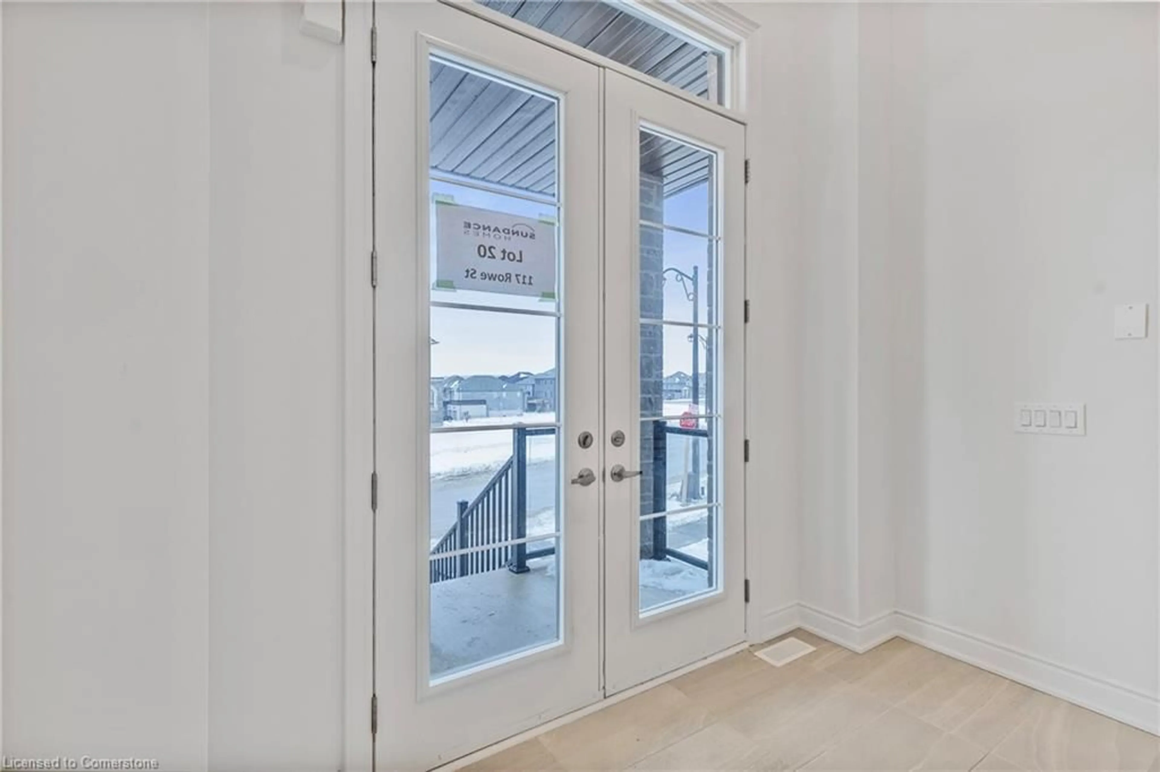 Indoor entryway for 117 Rowe St, Bradford West Gwillimbury Ontario L3Z 4M9