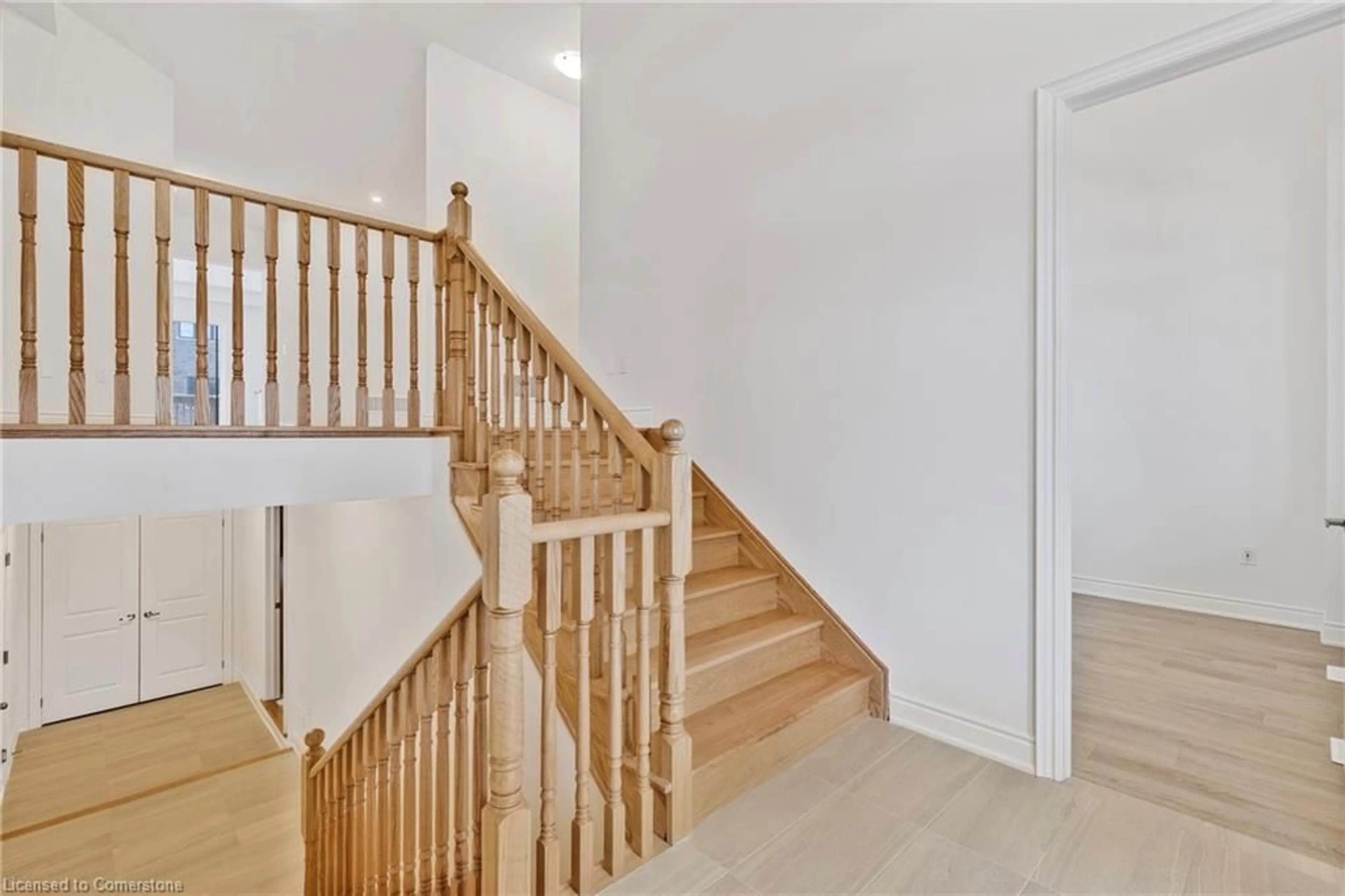 Stairs for 117 Rowe St, Bradford West Gwillimbury Ontario L3Z 4M9