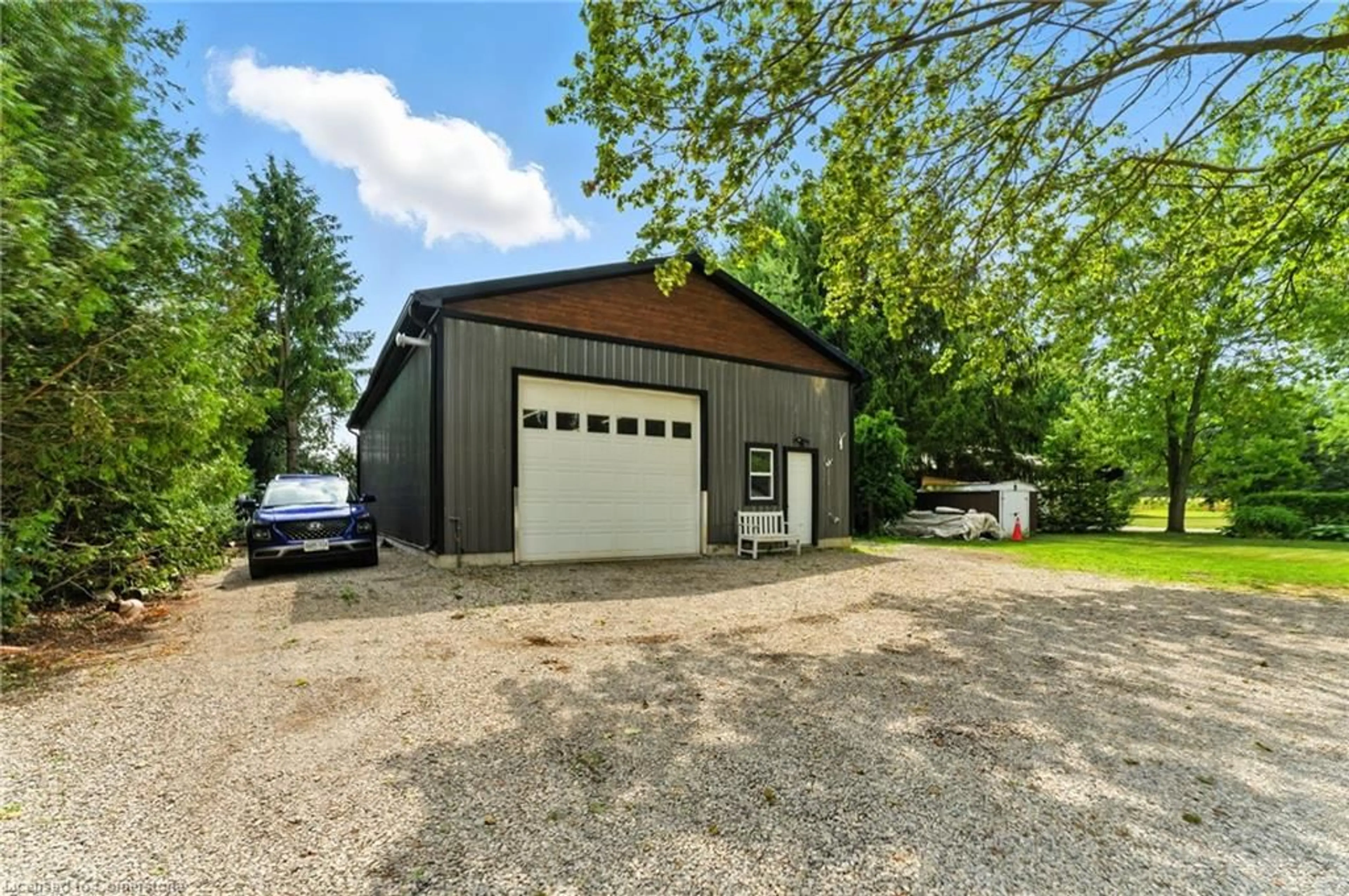 Indoor garage for 69 King St, Burford Ontario N0E 1A0