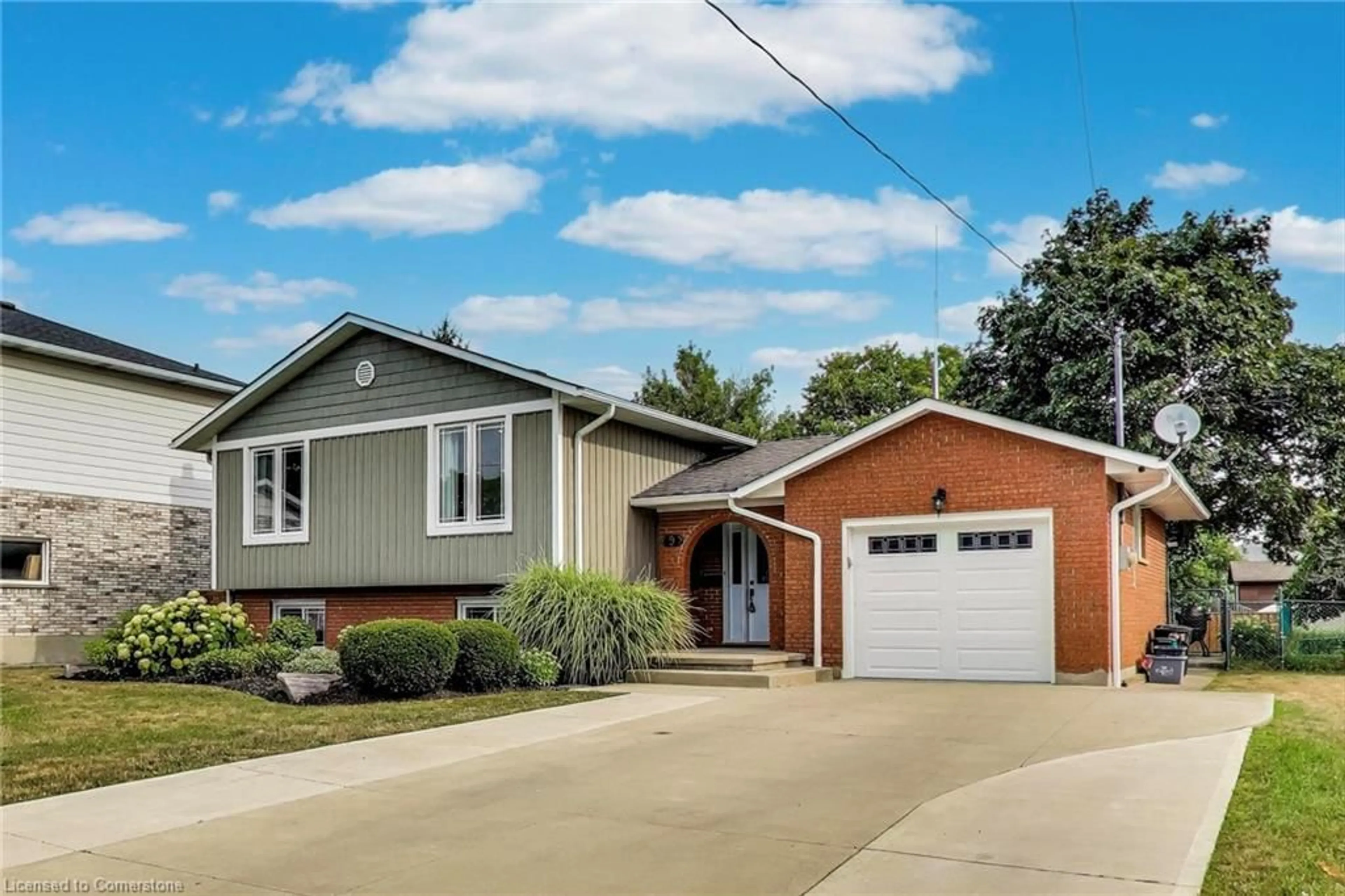 Home with brick exterior material, street for 9 Brooks Cir, Smithville Ontario L0R 2A0