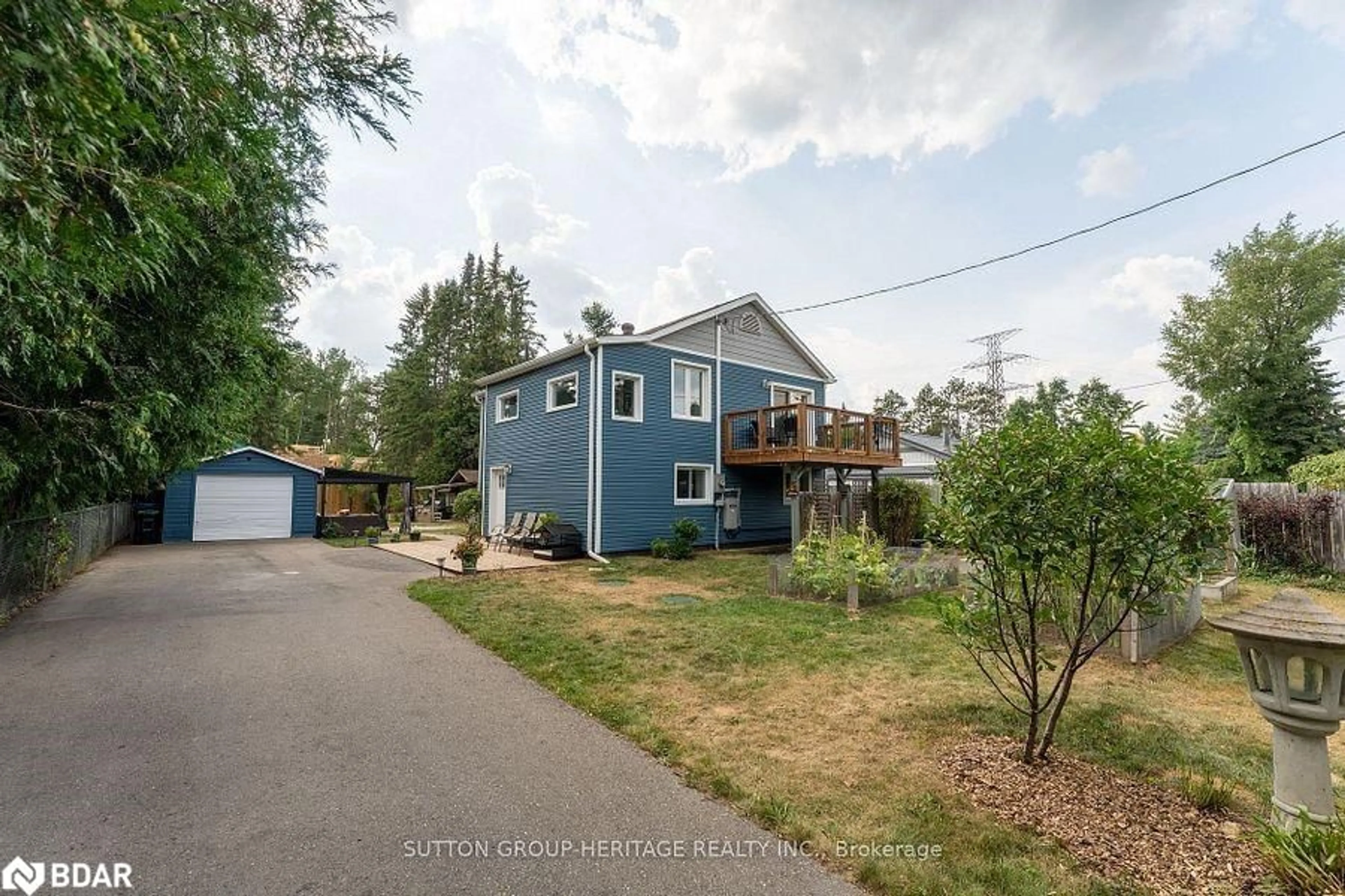 A pic from outside/outdoor area/front of a property/back of a property/a pic from drone, street for 3660 Baldwick Lane, Springwater Ontario L0M 1T0