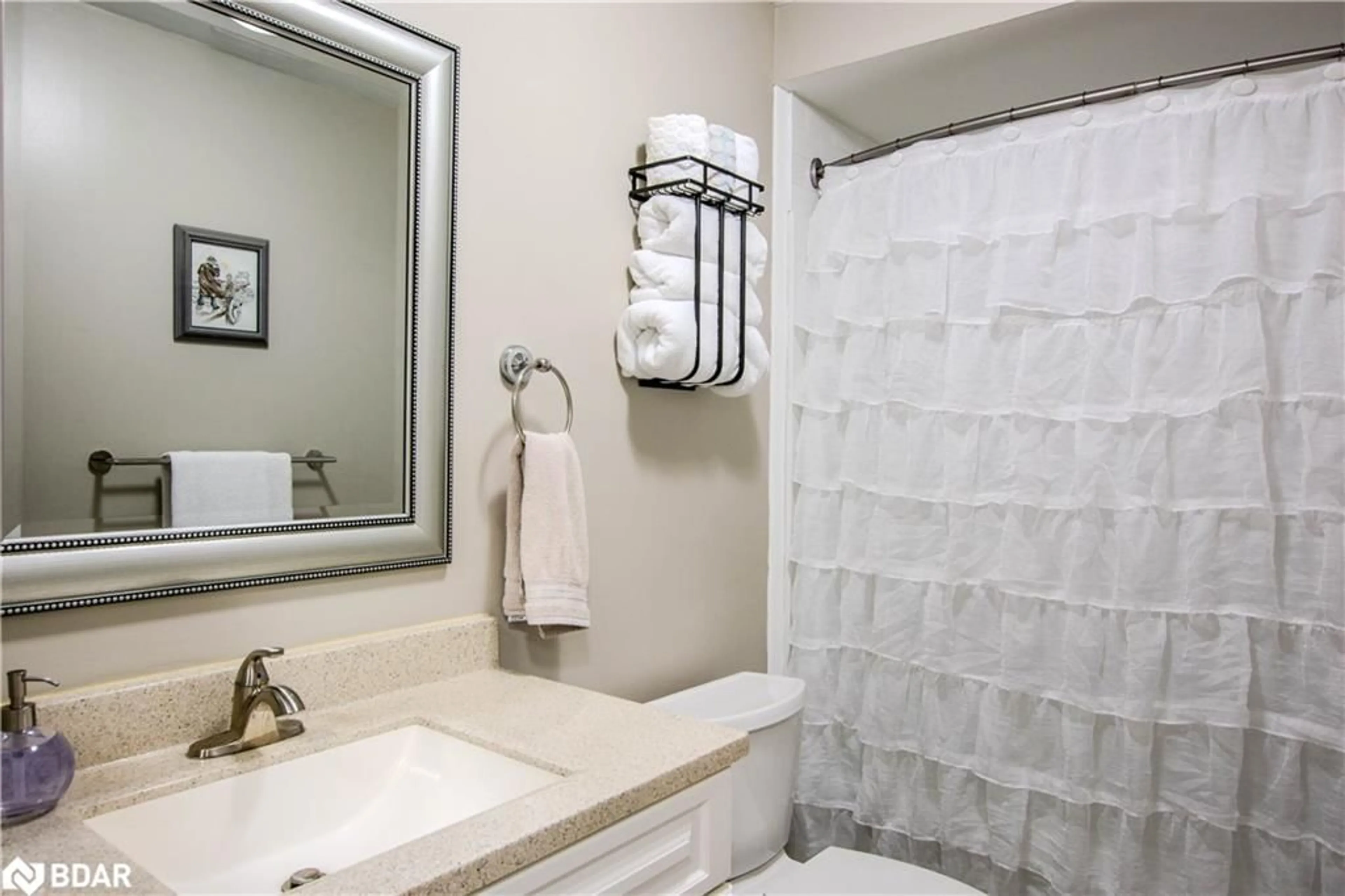 Standard bathroom, ceramic/tile floor for 48 Shadowood Rd #8, Barrie Ontario L4N 7K6