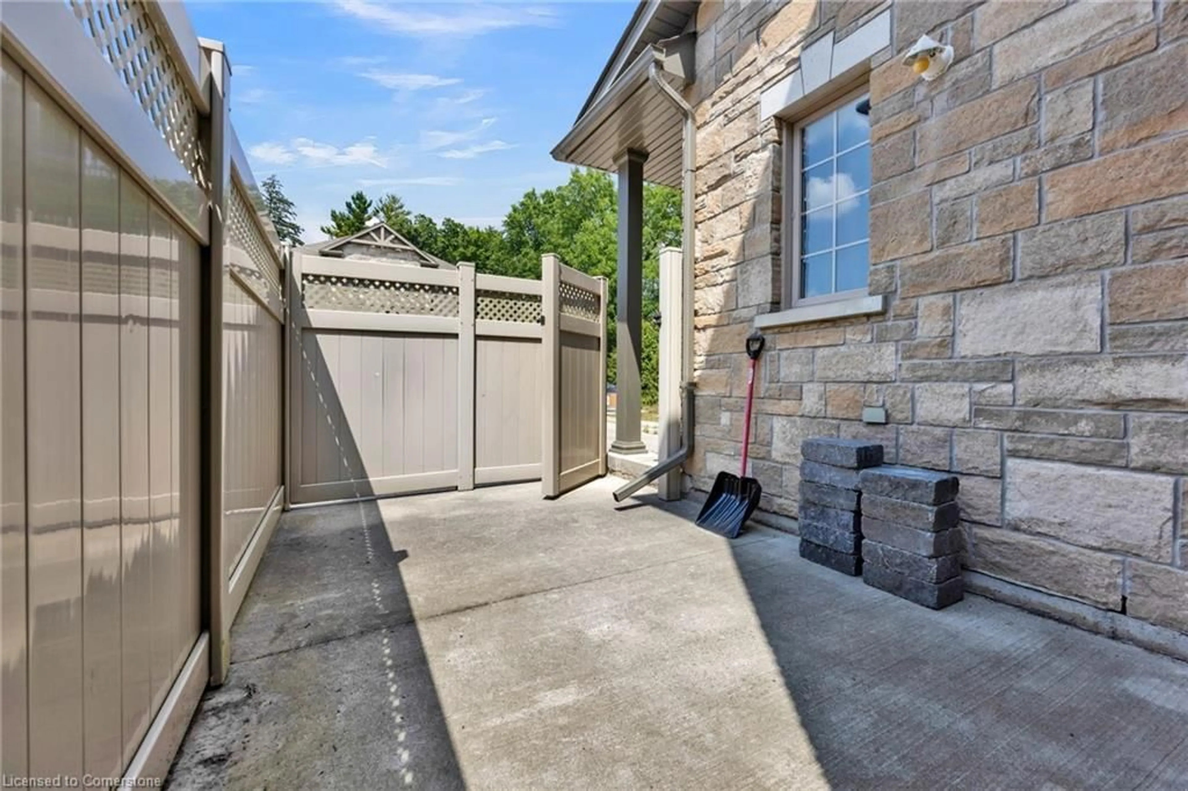 Patio, street for 931 Glasgow St #12D, Kitchener Ontario N2N 0B6