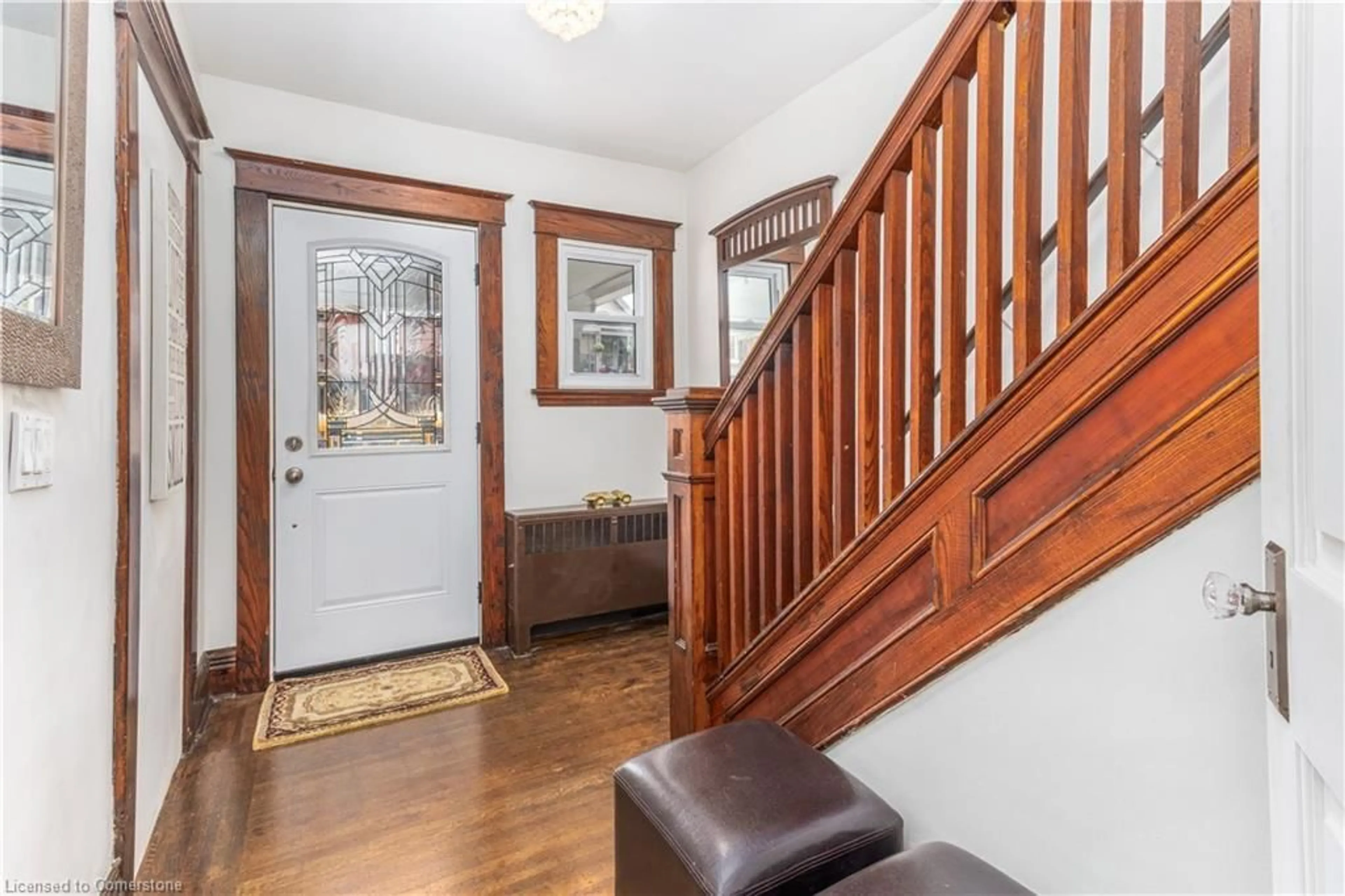Indoor entryway for 20 Barnesdale Ave, Hamilton Ontario L8L 6R6
