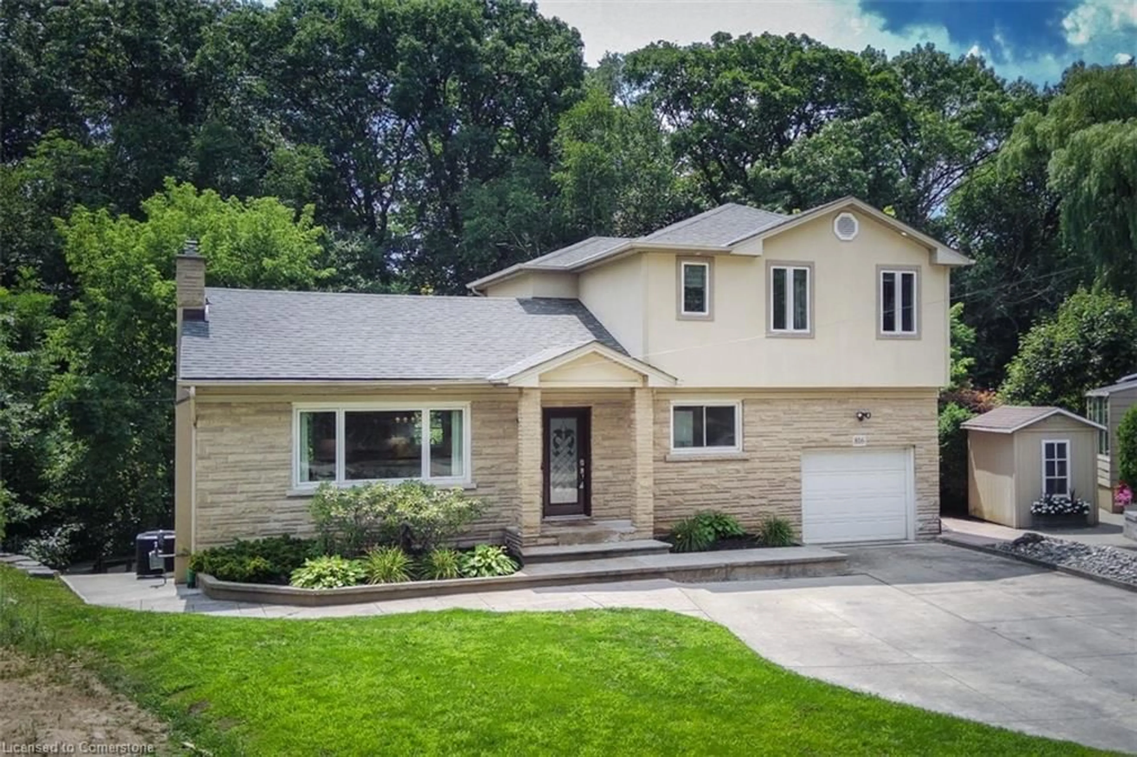 Home with brick exterior material, street for 816 Tanager Ave, Burlington Ontario L7T 2Y2