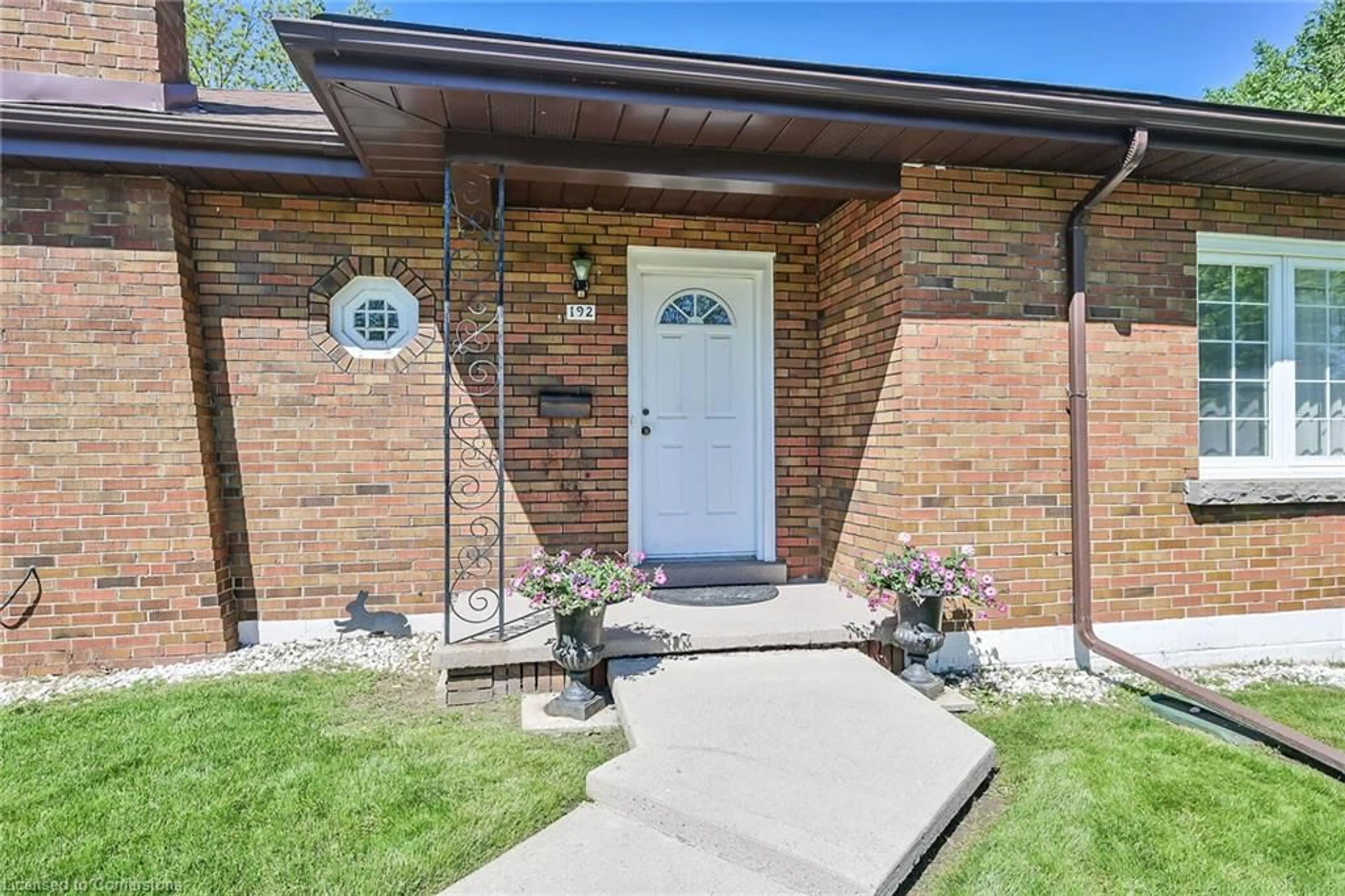 Home with brick exterior material, street for 192 Ewen Rd, Hamilton Ontario L8S 3C9