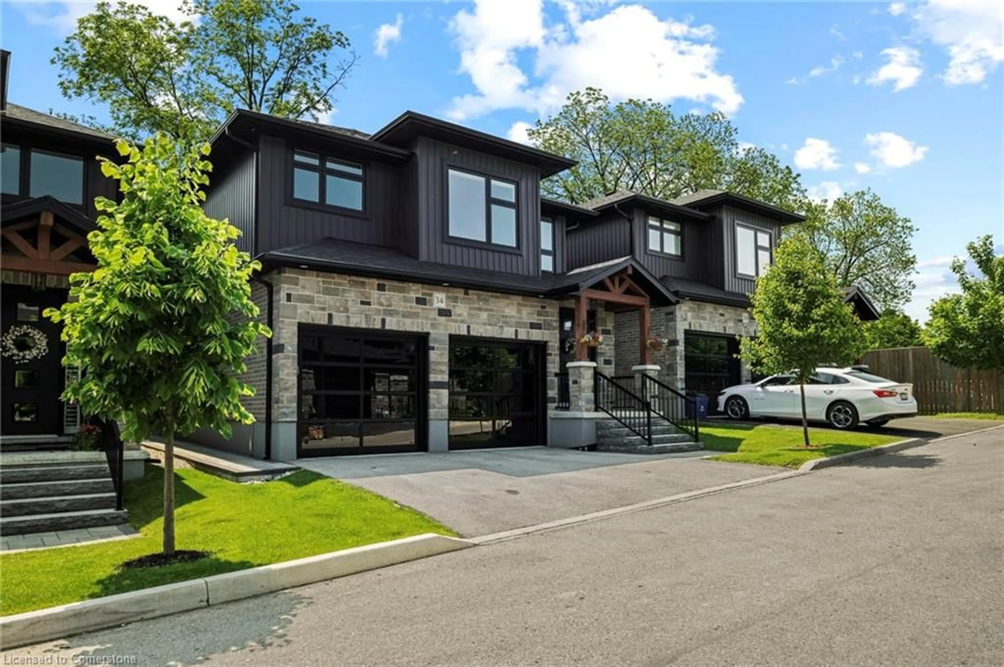 Home with brick exterior material, street for 34 Creekside Terrace Private, Fergus Ontario N1M 0H4