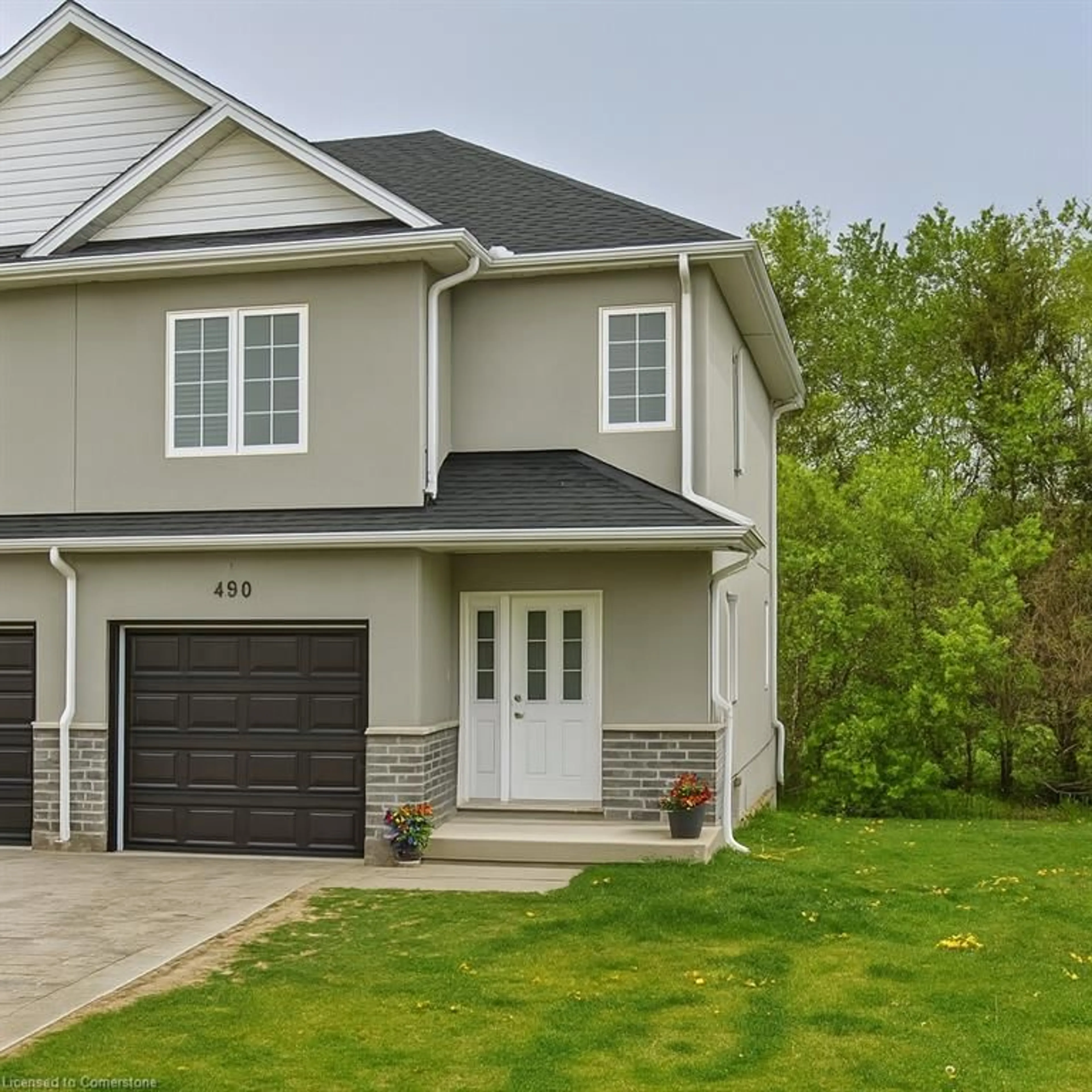 Home with vinyl exterior material, street for 490 Lampman Pl, Woodstock Ontario N4S 8L6