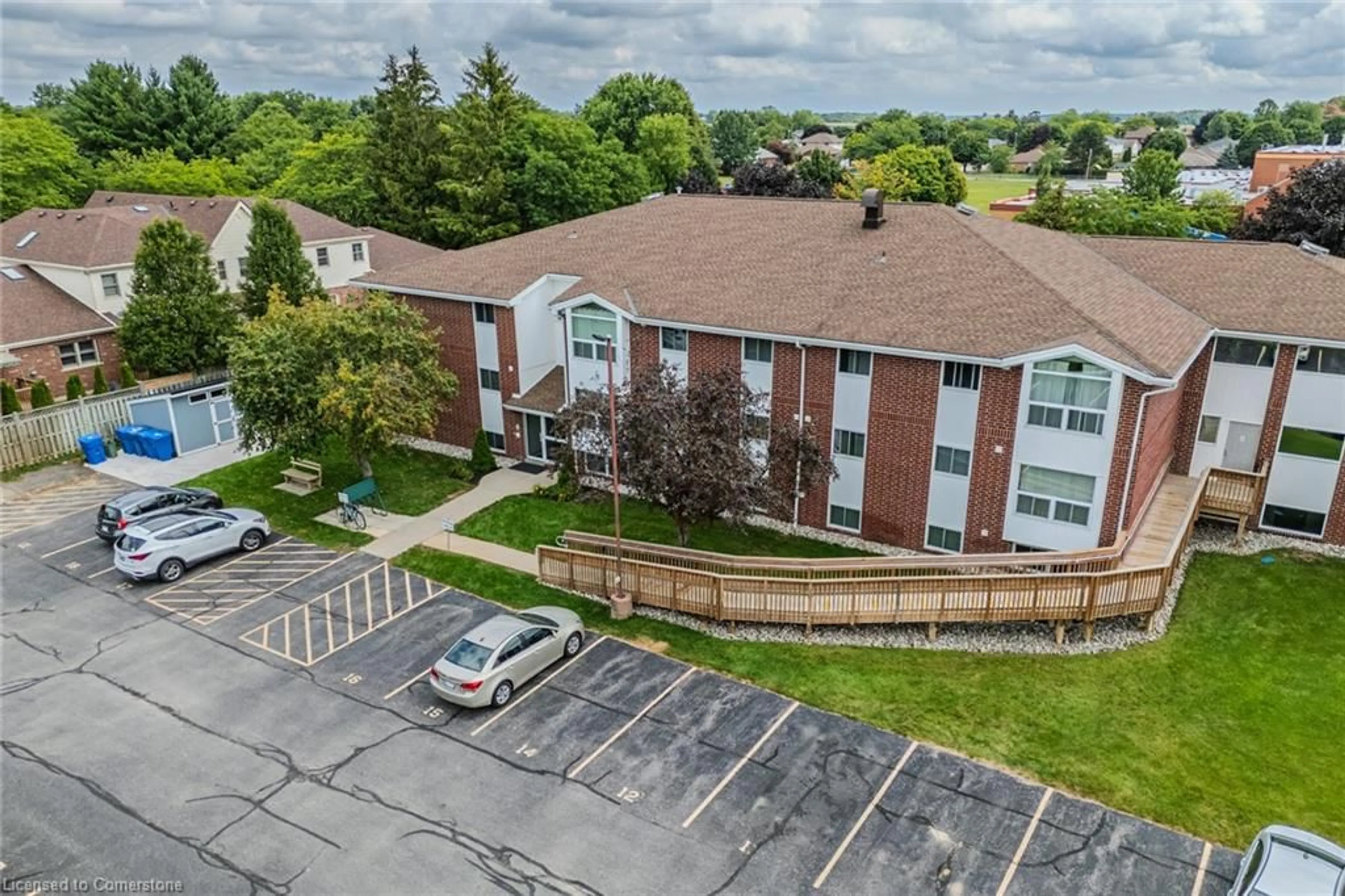 A pic from outside/outdoor area/front of a property/back of a property/a pic from drone, unknown for 60 Donly Dr #210, Simcoe Ontario N3Y 5K3