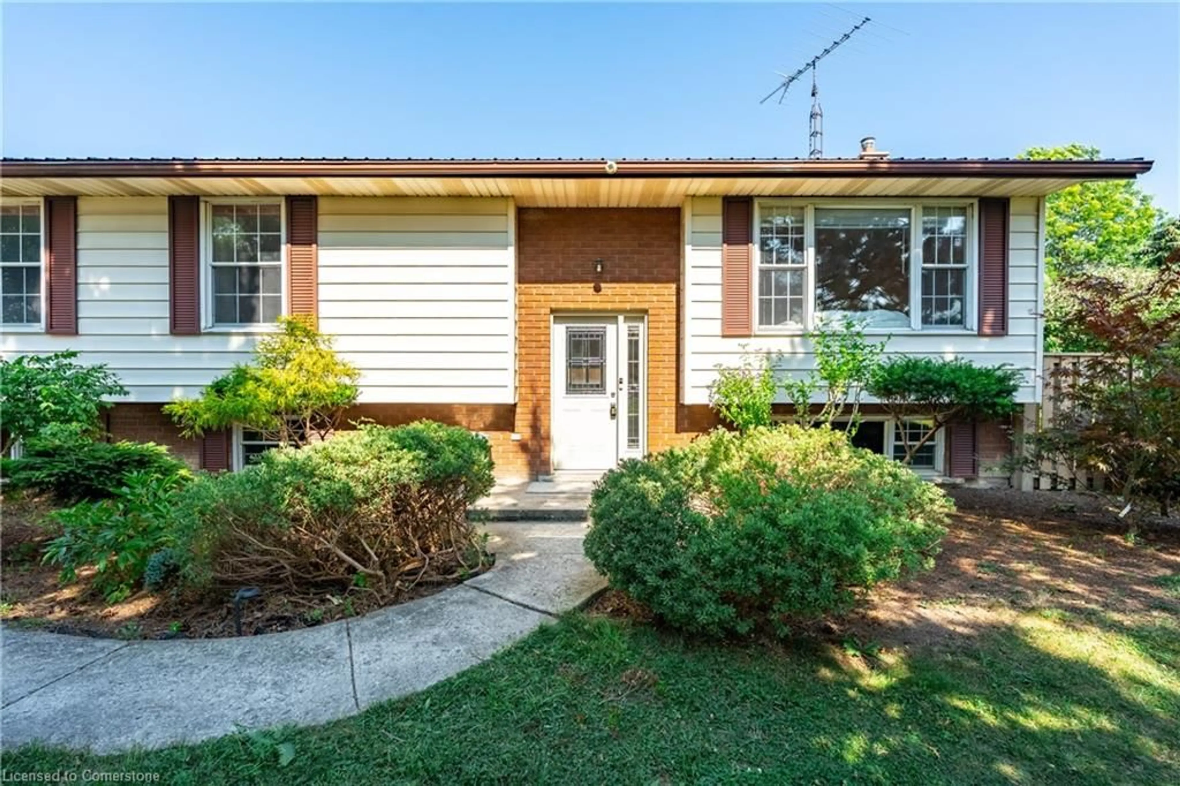 Home with brick exterior material, street for 260 Decewsville Rd, Cayuga Ontario N0A 1E0