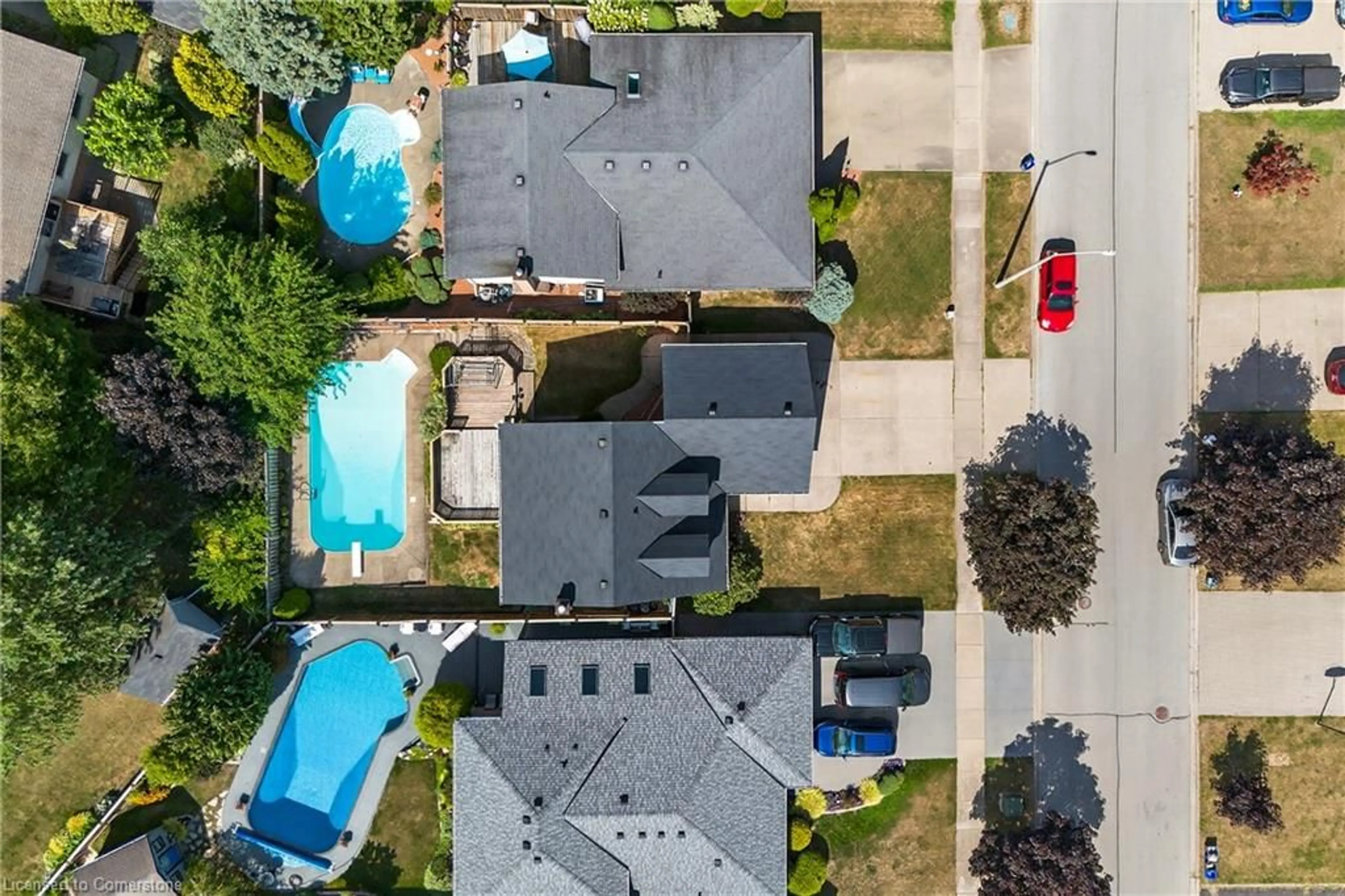 A pic from outside/outdoor area/front of a property/back of a property/a pic from drone, street for 8655 Regan Dr, Niagara Falls Ontario L2G 7R9