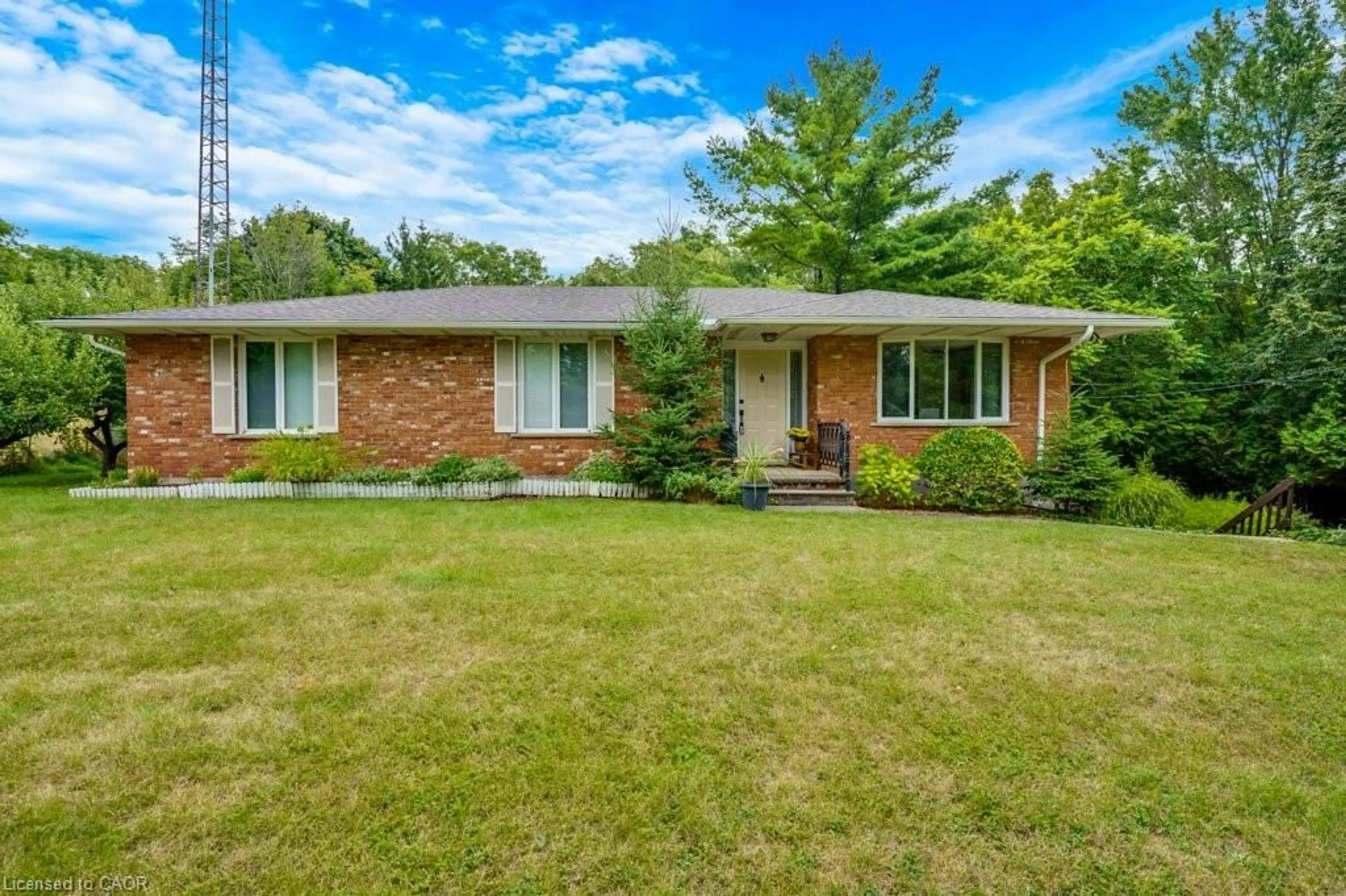 Home with brick exterior material, street for 1265 Brantford Hwy, Cambridge Ontario N1R 5S5