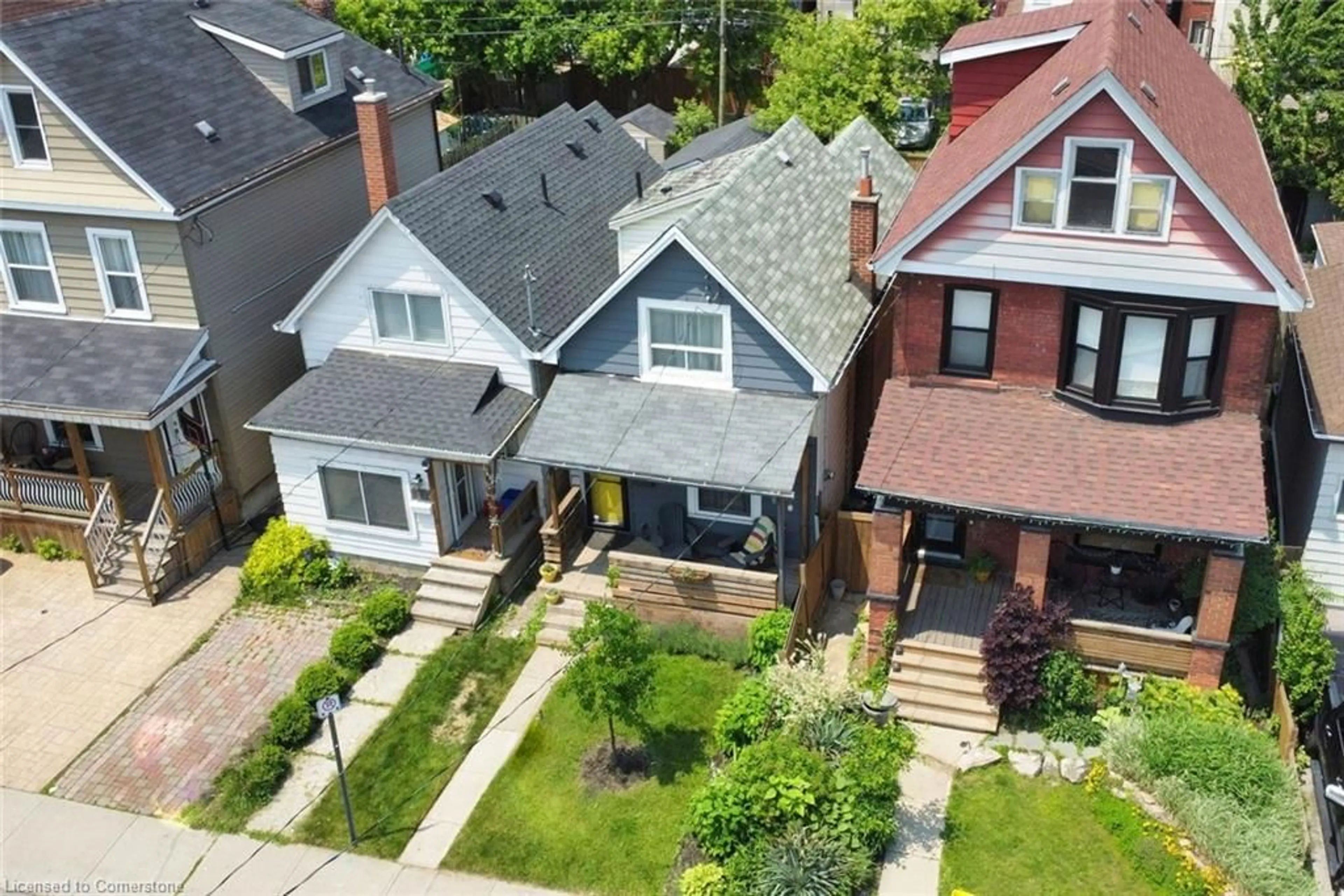 A pic from outside/outdoor area/front of a property/back of a property/a pic from drone, street for 61 Chestnut Ave, Hamilton Ontario L8L 6K8