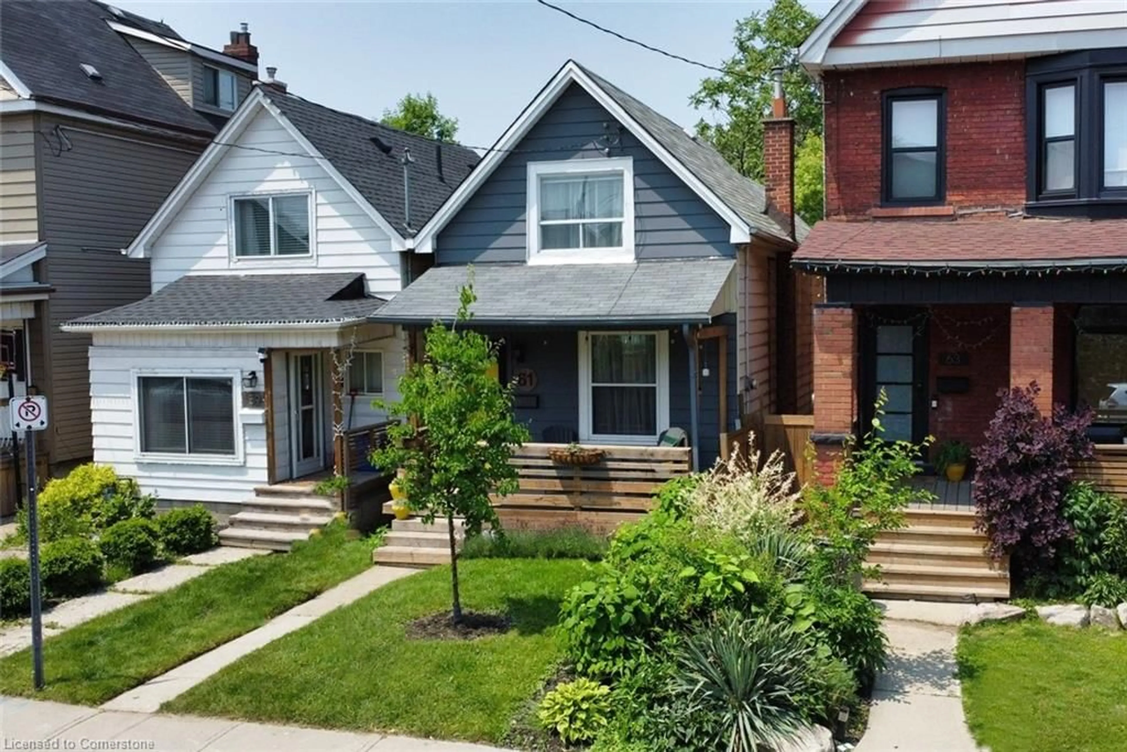 Home with brick exterior material, street for 61 Chestnut Ave, Hamilton Ontario L8L 6K8