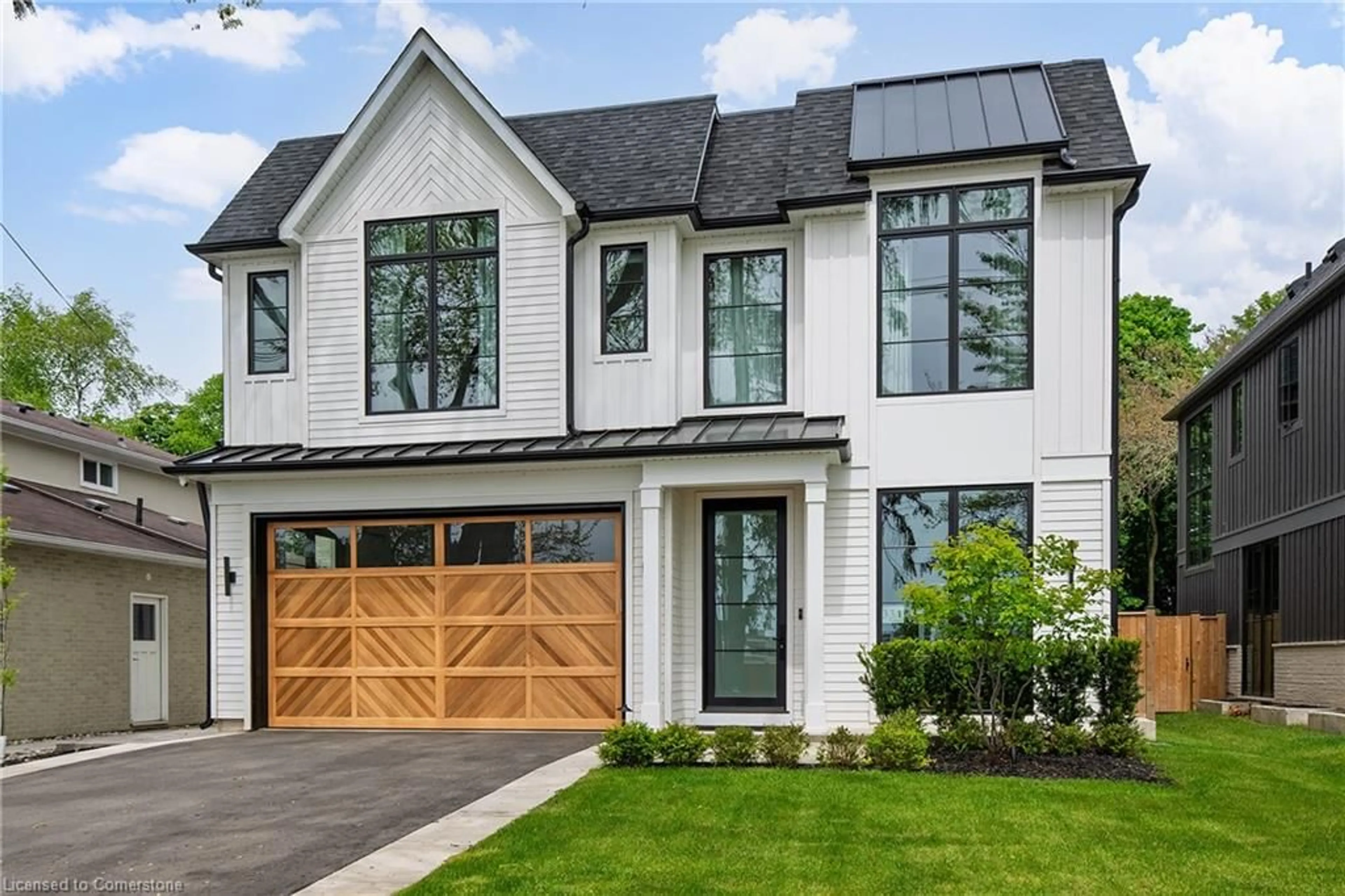 Home with brick exterior material, street for 331 Macdonald Rd, Oakville Ontario L6J 2A8