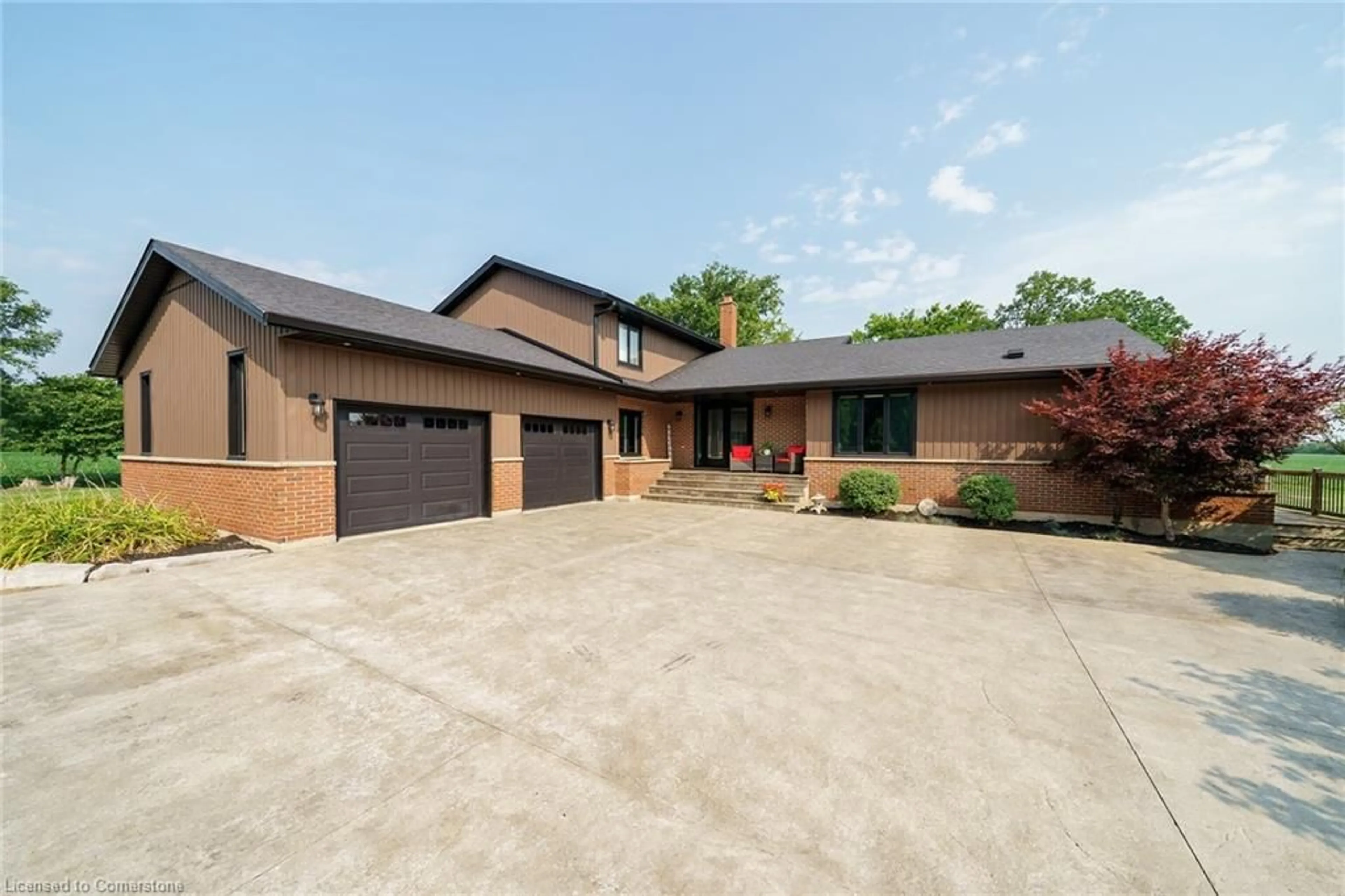 Home with brick exterior material, street for 911 Indiana Rd, Canfield Ontario N0A 1C0