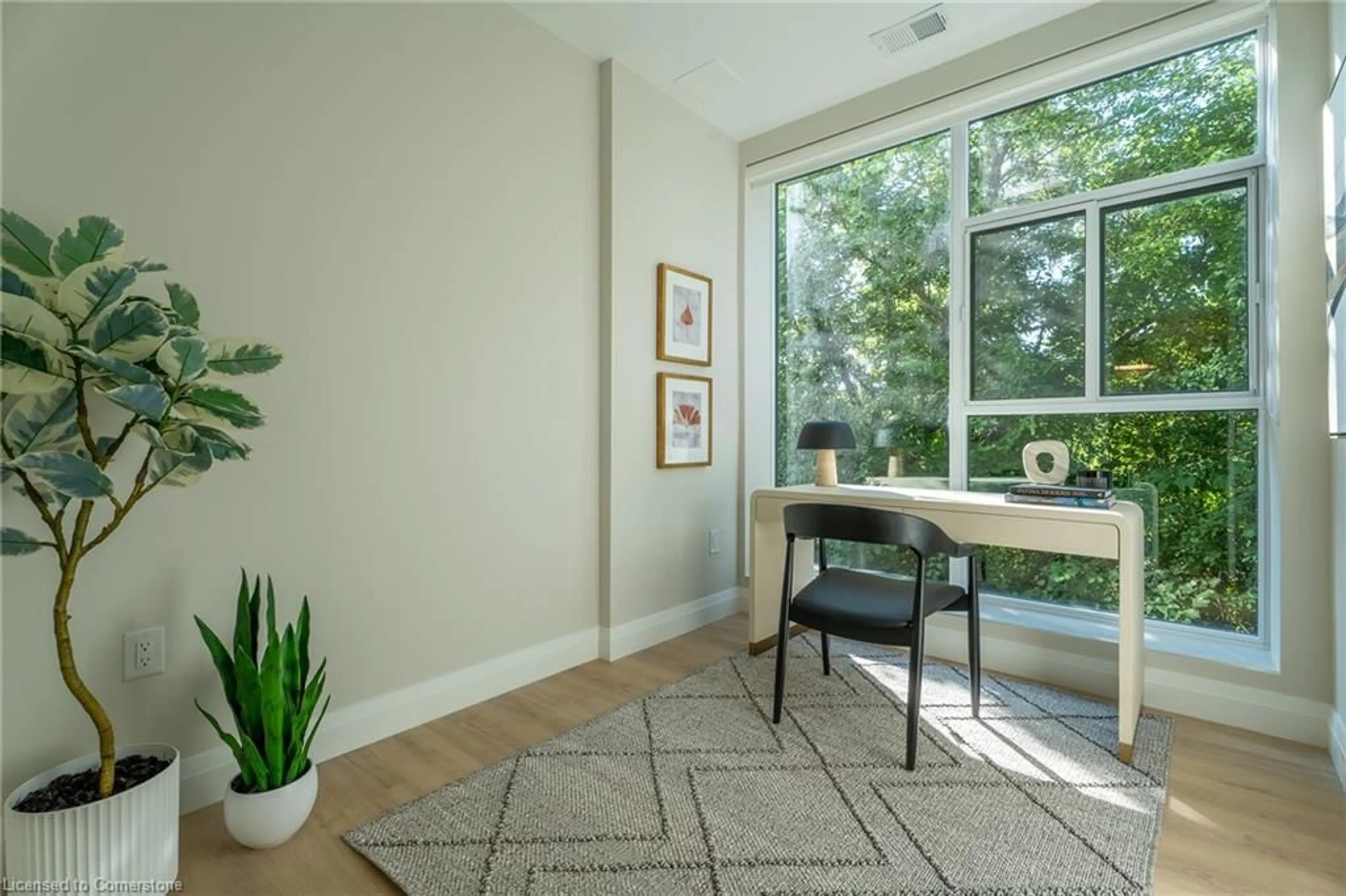 Indoor entryway for 1882 Gordon St #216, Guelph Ontario N1L 0P6