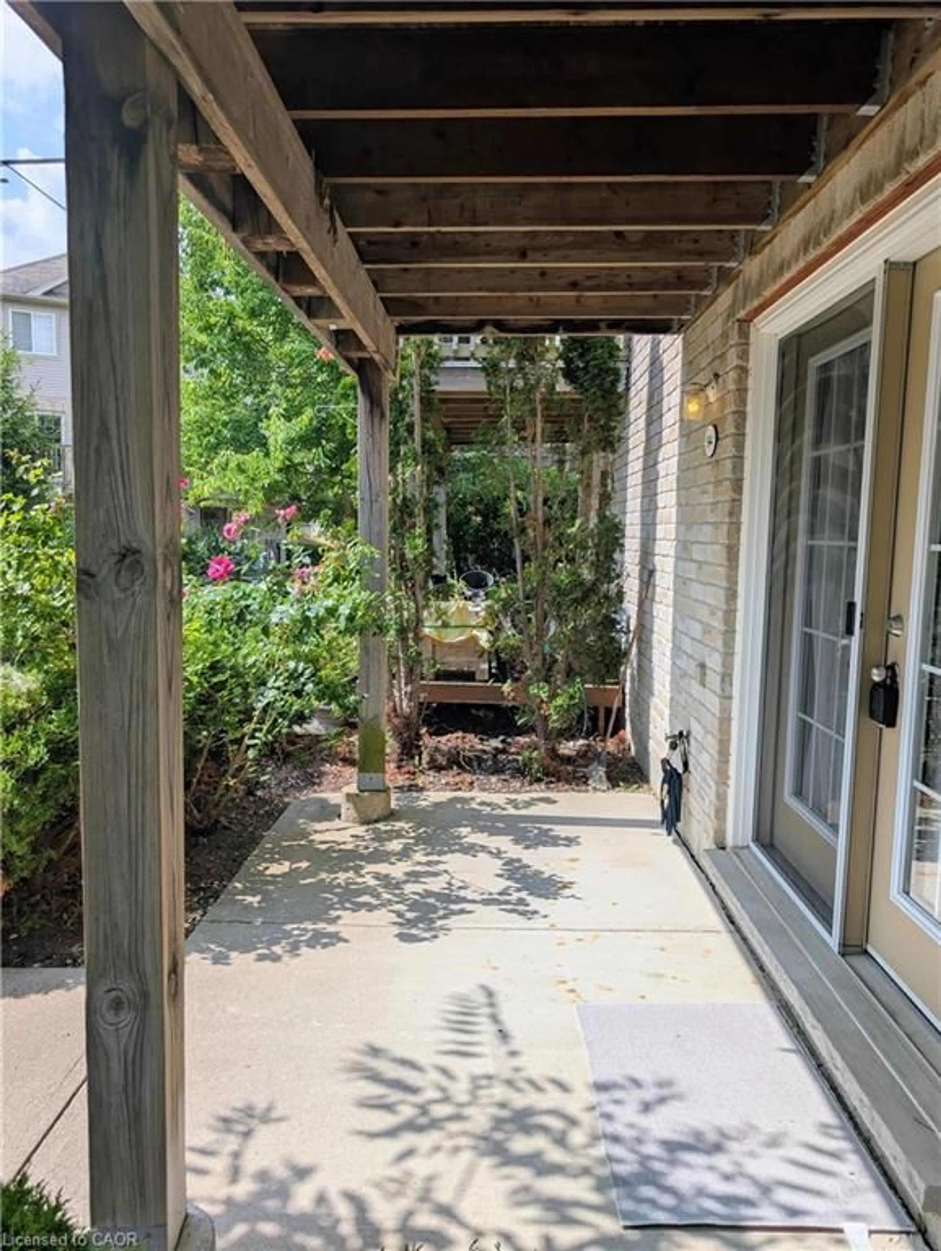 Patio, street for 35 Mountford Dr #94, Guelph Ontario N1E 0G6