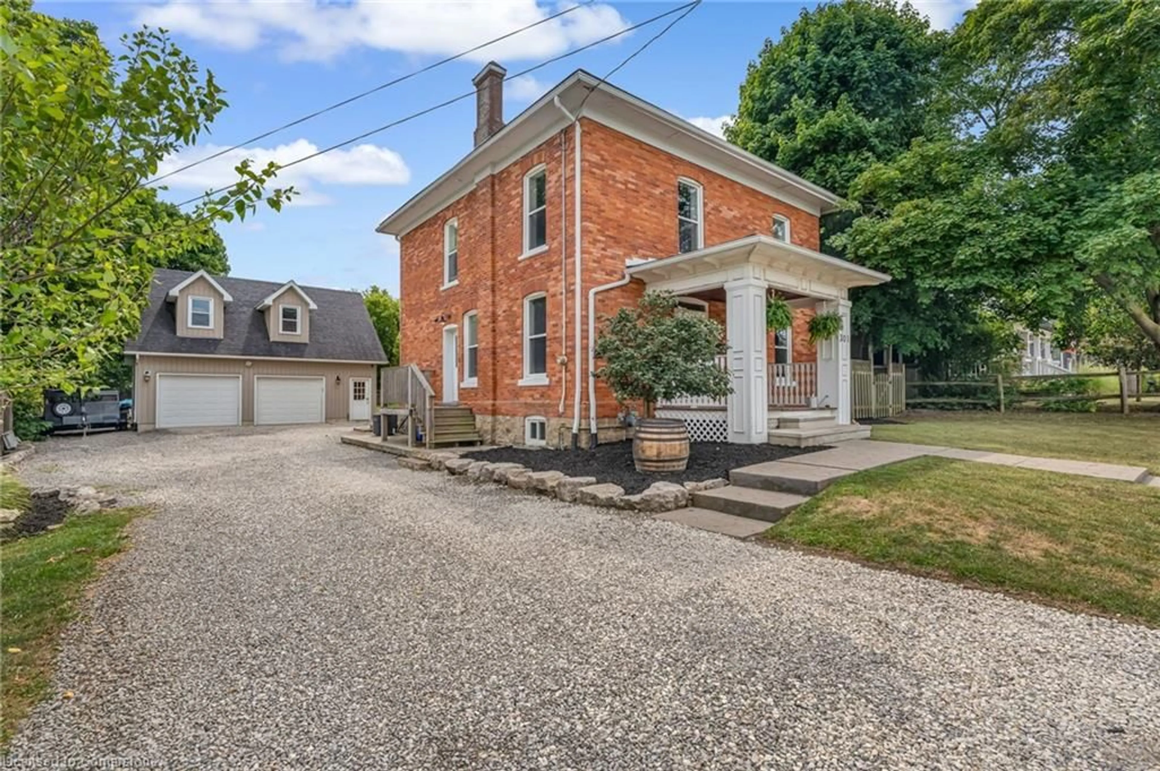 Home with brick exterior material, street for 303 Canborough St, Smithville Ontario L0R 2A0
