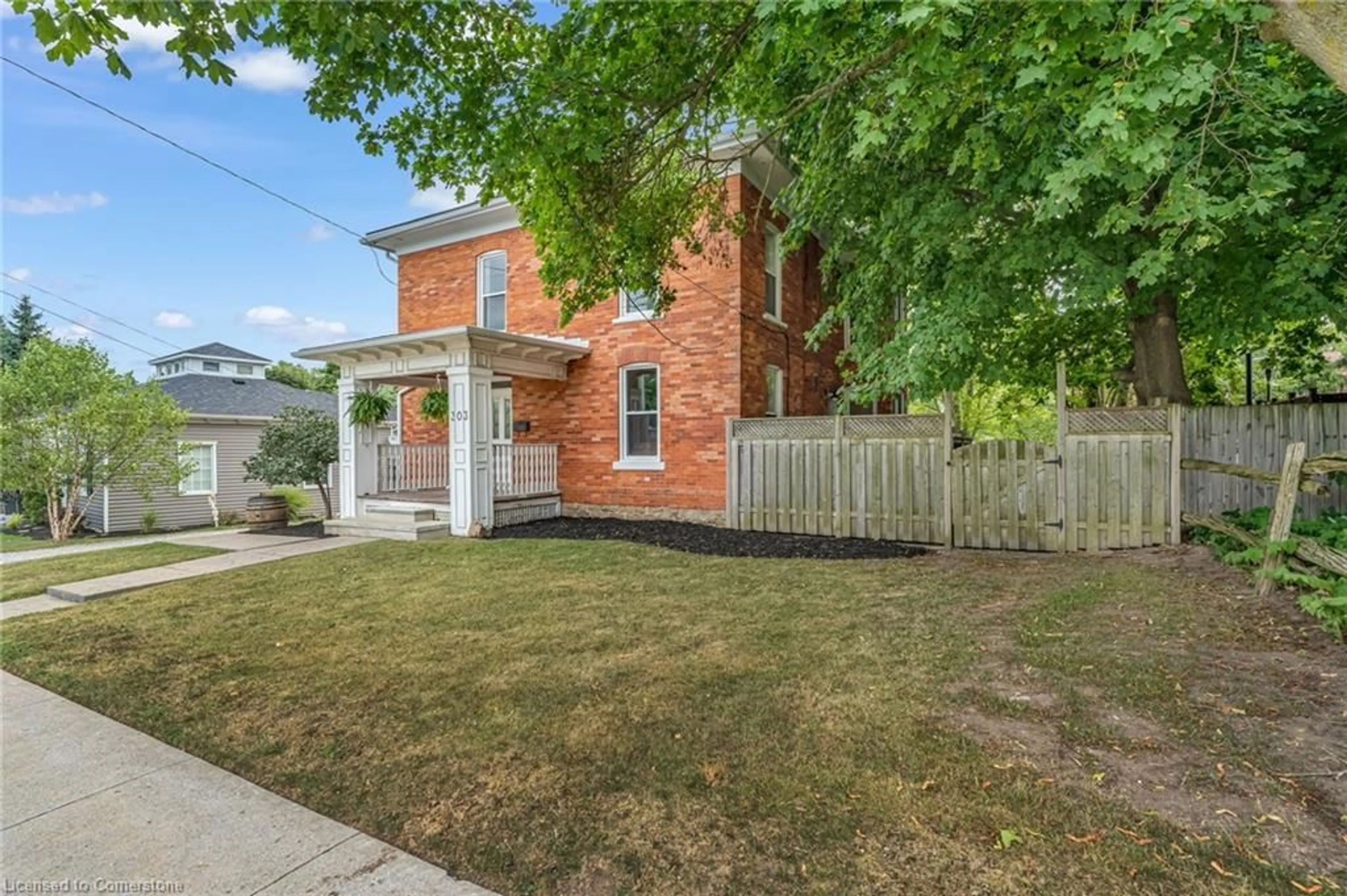Home with brick exterior material, street for 303 Canborough St, Smithville Ontario L0R 2A0